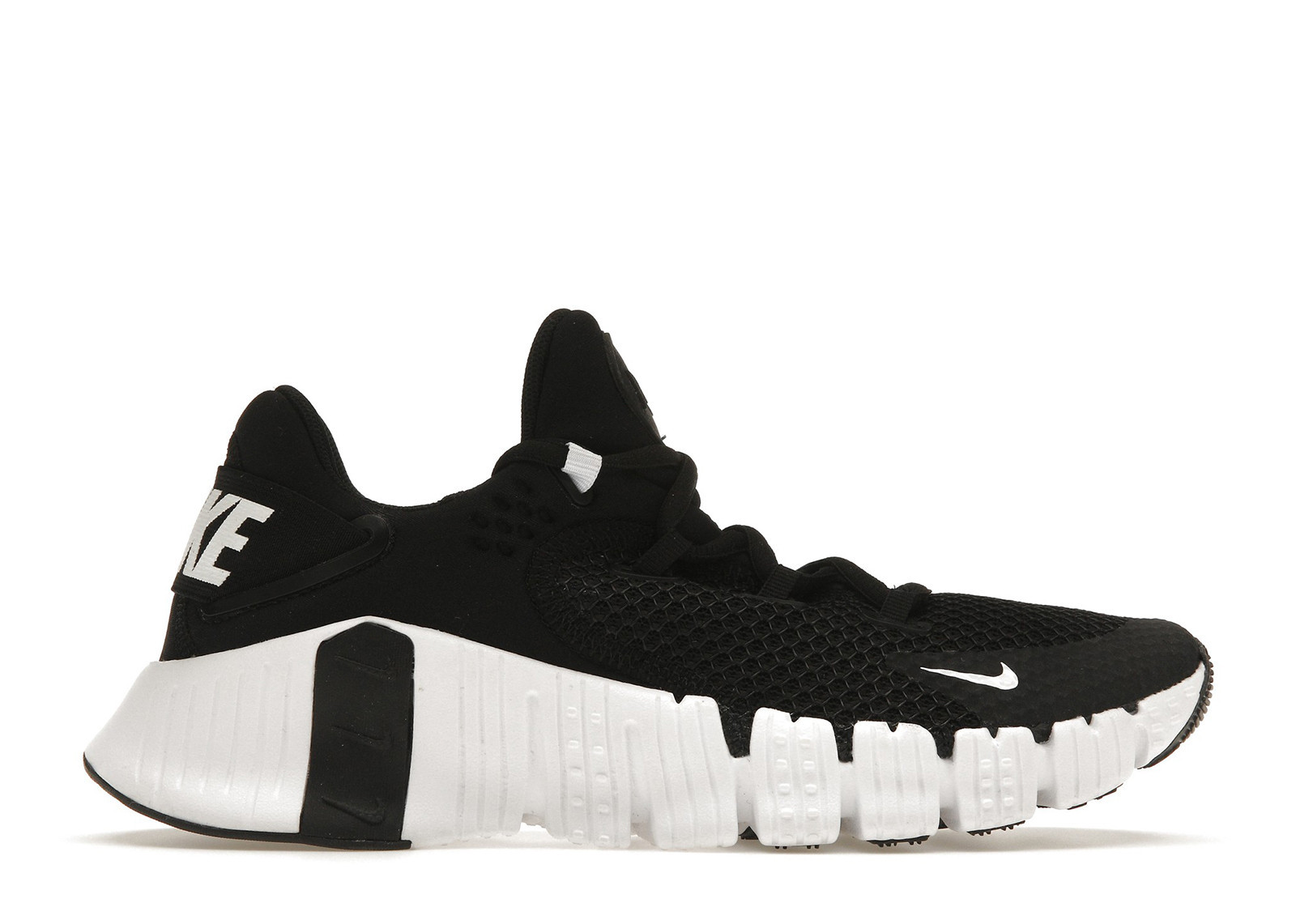 Nike Free Metcon 4 (Women's) Sneakers in Black/White | StockX