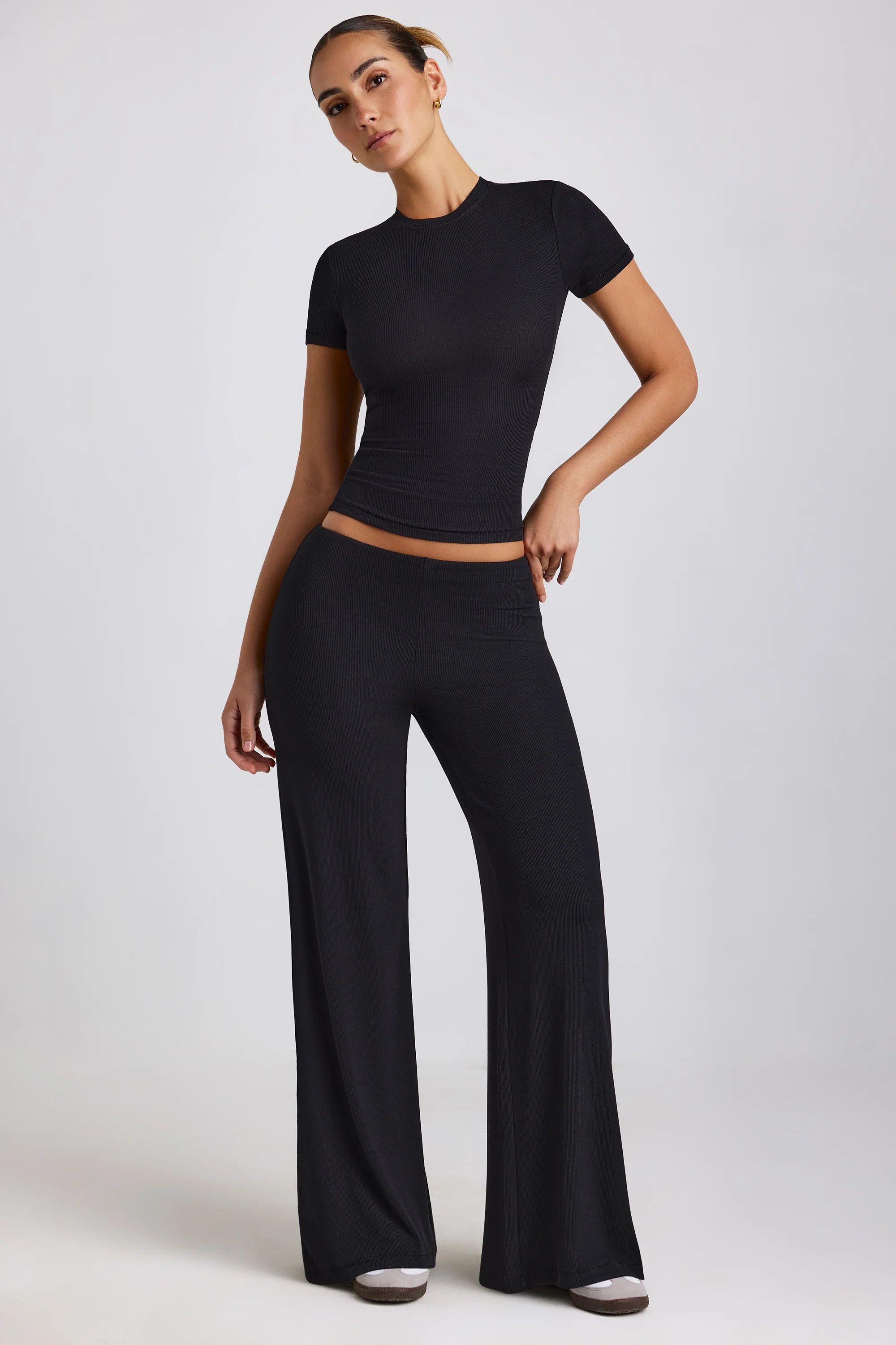 Petite Mid Rise Wide Leg Trouser in Black | Oh Polly