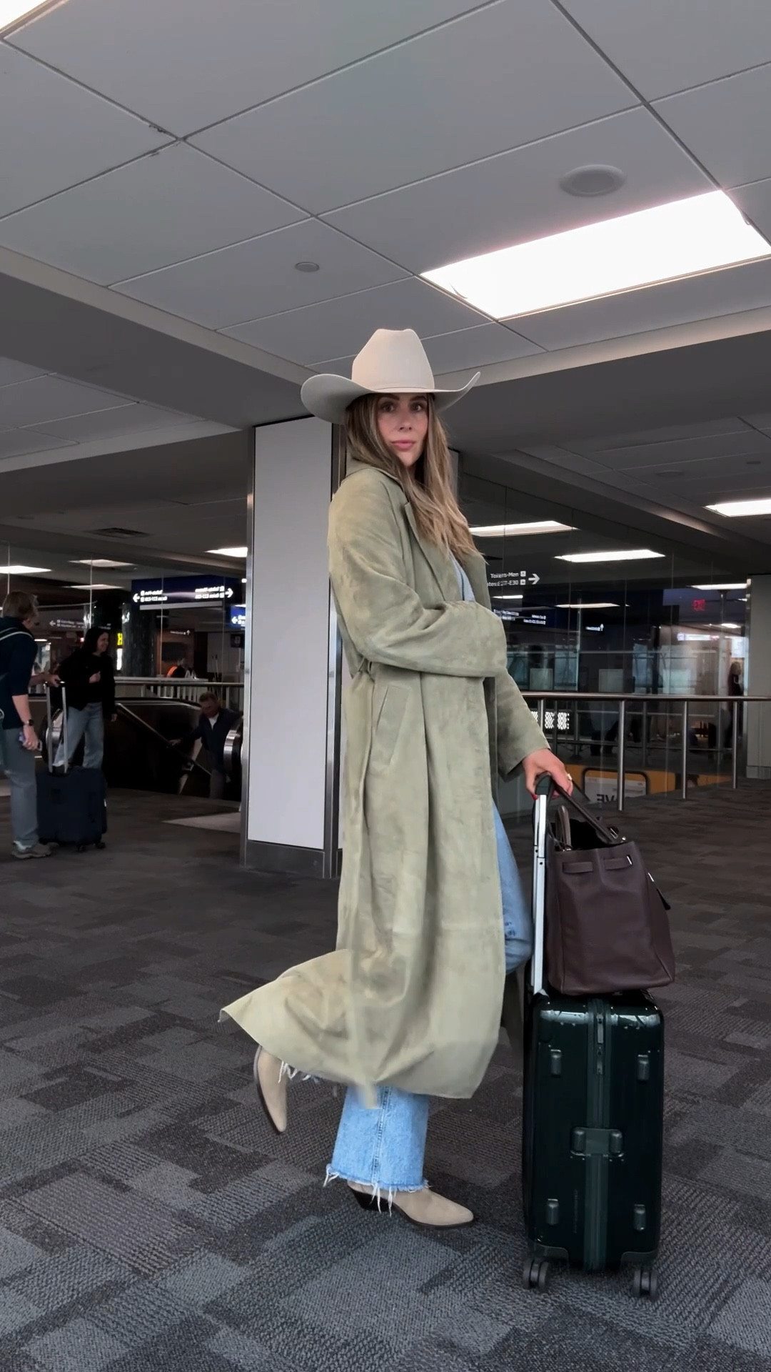 Fashion Jackson, travel outfit, Aspen, western, spring outfit 

#LTKOver40 #LTKTravel #LTKootd