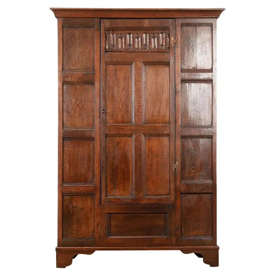 English 18th Century Oak Cabinet | 1stDibs