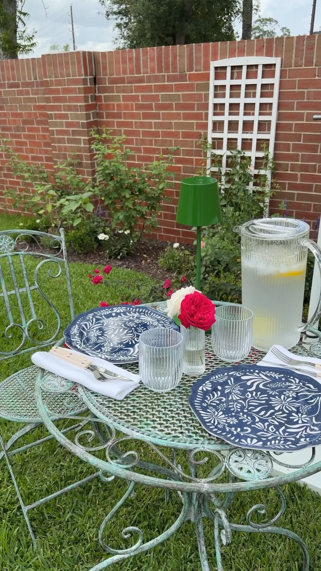 #Ad Al fresco summer dining 🍕🍉🍋 I found everything I needed from @Wayfair #WishYouWereHere #Outdoor #Wayfair #WayfairPartner