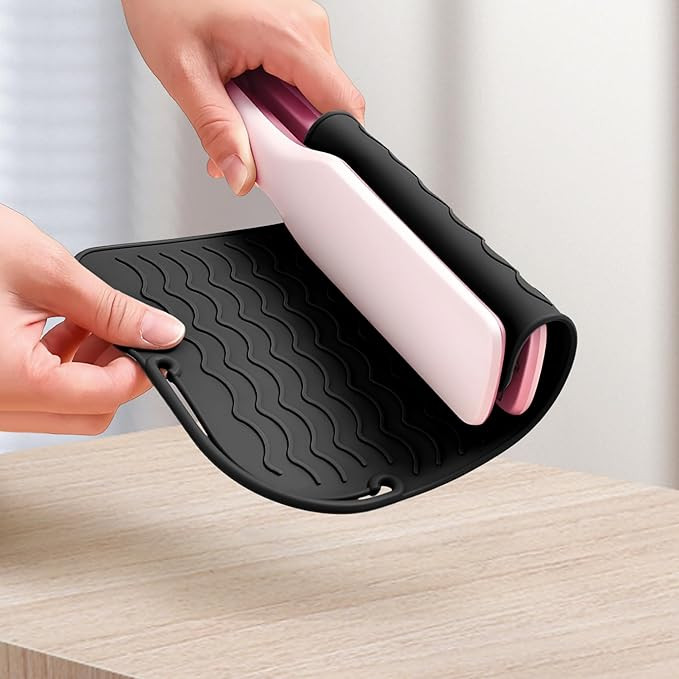 Silicone Mat Sleeve Pad for hot Hair Tools, Travel Mat Case(Black) | Amazon (US)