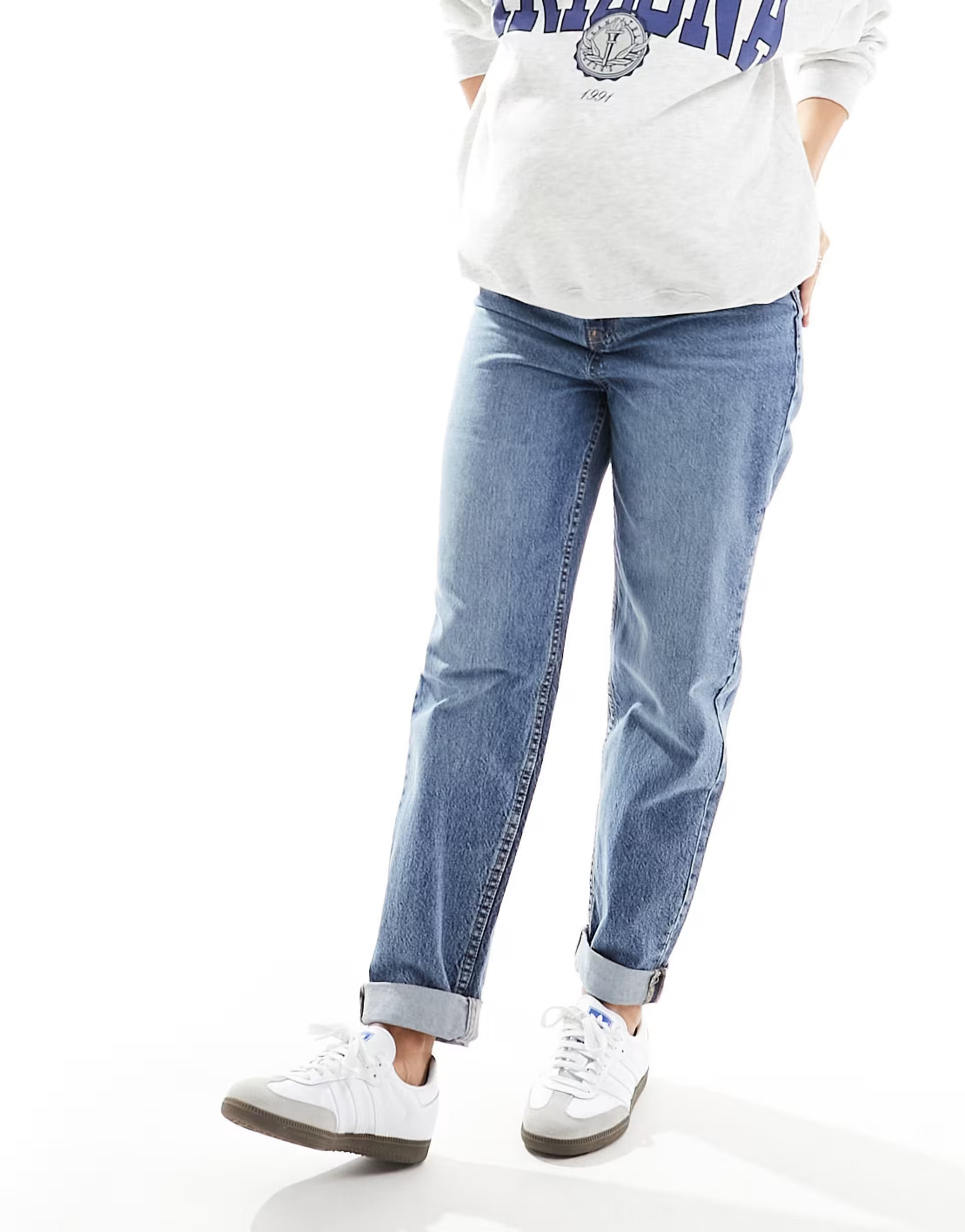 ASOS DESIGN Maternity relaxed mom jeans in mid blue | ASOS | ASOS (Global)