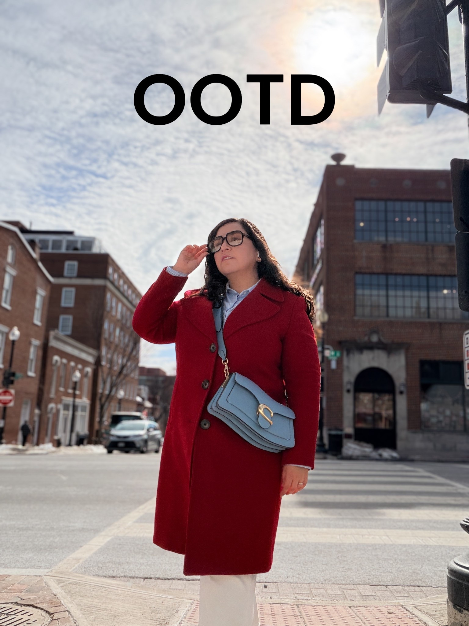 Inspired by Lady Gaga’s Super Bowl look: blue & red for contrast, but make it wearable.
This Boden petite coat is perfect for that high-impact color combo (and it’s on sale 👀).
Uniqlo button-down = a true wardrobe essential.
White petite jeans I reach for all the time.
Taking Super Bowl energy into everyday style 💙❤️

#LTKootd #LTKOver40 #LTKValentine