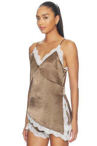 Favorite Toni Cami Top in Hazel

              
    
        
        
            Favorite Butto... | Revolve Clothing (Global)