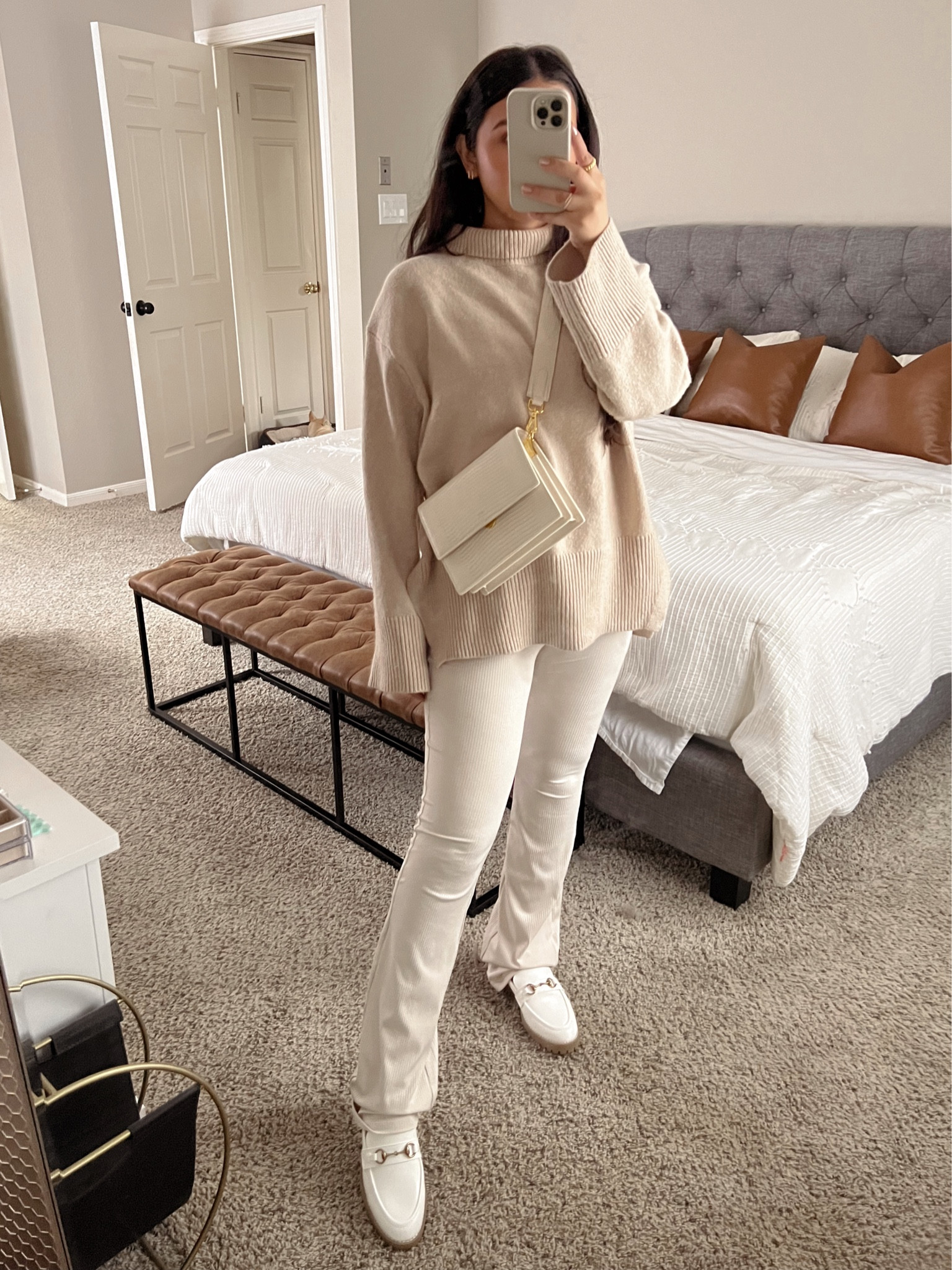 Cozy neutral fall outfit 🤎

#LTKSeasonal #LTKsalealert #LTKshoecrush