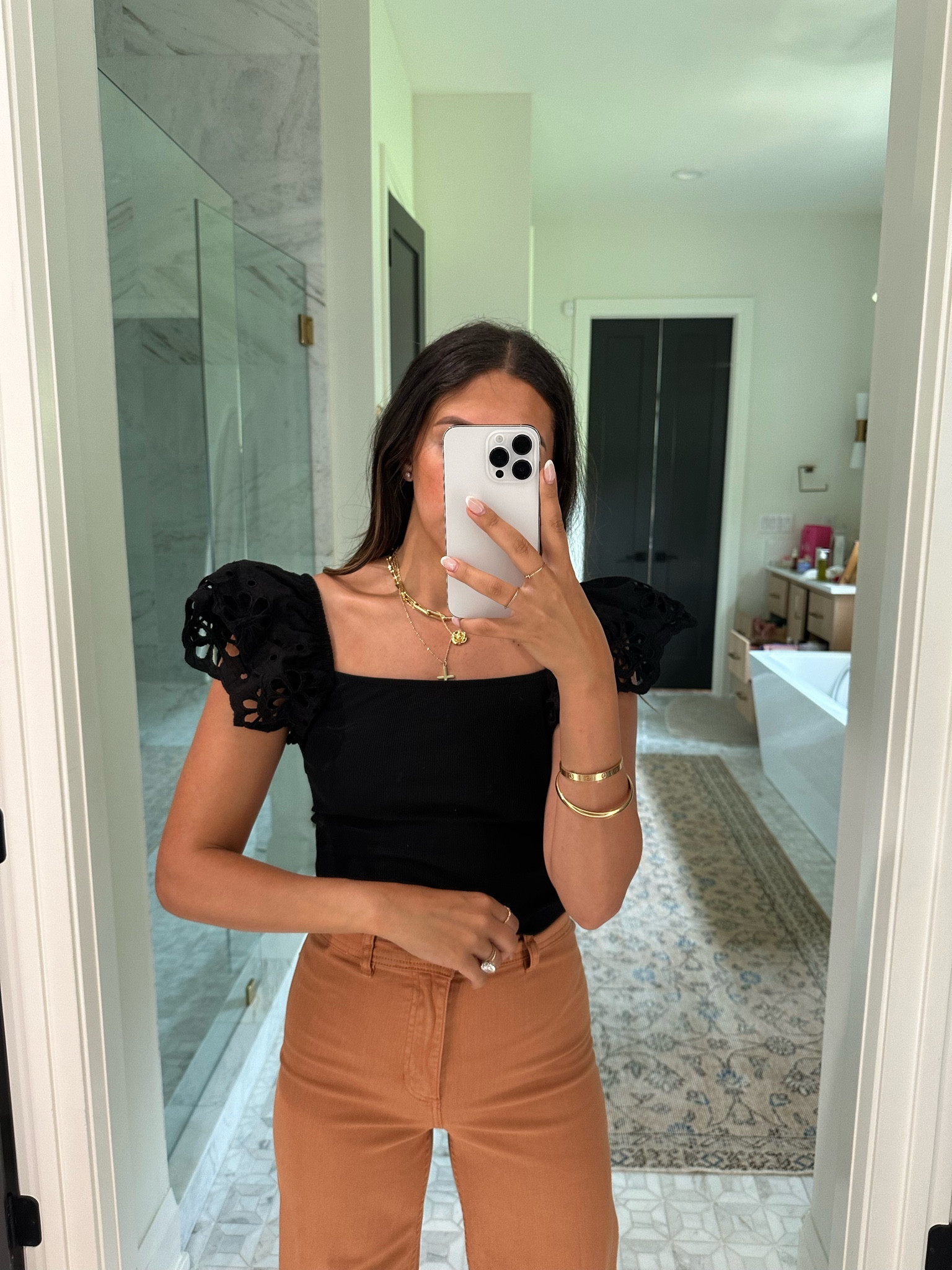 Top: small

Have shared this top before, it’s an easy top to pair with jeans and the sleeves are super fun.

#LTKstyletip