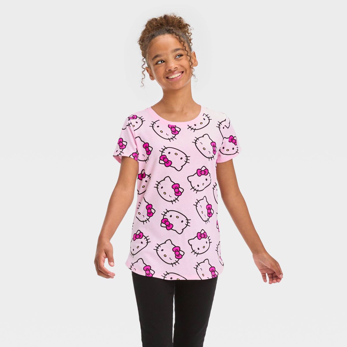 Girls' Hello Kitty Short Sleeve Graphic T-Shirt - Pink | Target