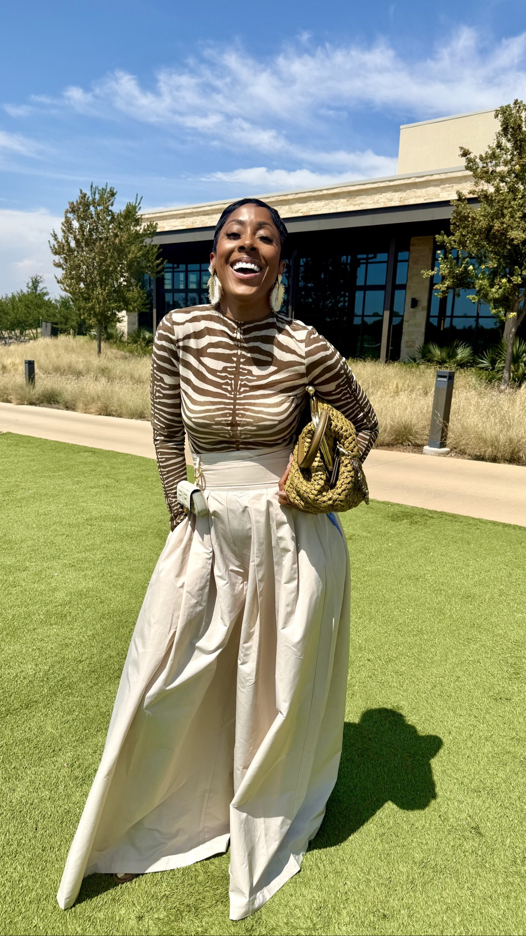 Final day of #LTKCon ✨ First look of the day!

I’m a sucker for a super wide-leg pant, and these from @AKIRA  definitely did it for me 😍 Paired them with this super expensive-looking top from Amazon, and I love how the whole look came together.

What do we think about this one? 👀

Wearing:
Top — Small
Pants — XS

📏 5’4” | 130 lbs

#LTKCon #LTKootd #LTKOver40