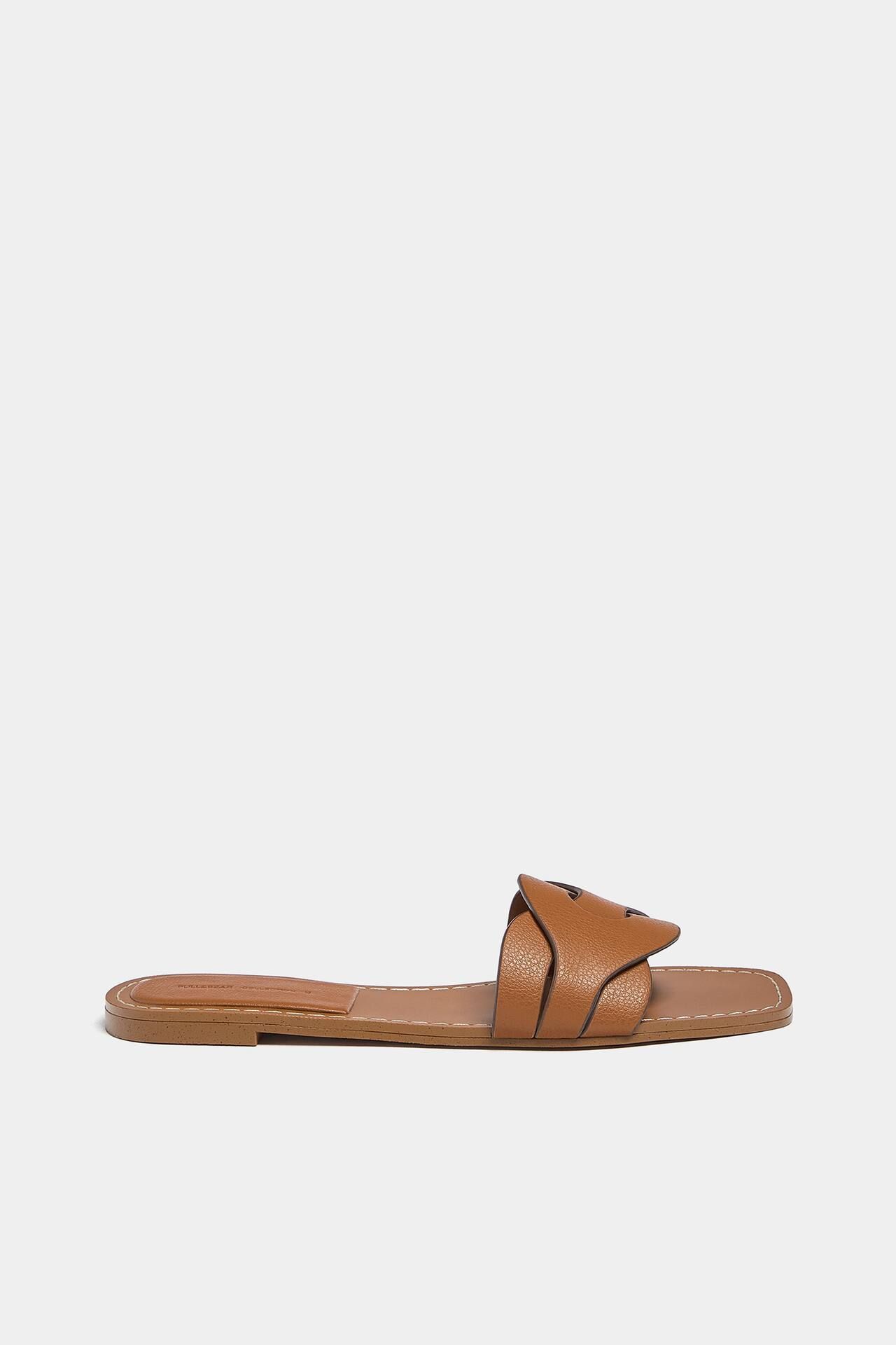 Crossover flat sandals | PULL and BEAR UK