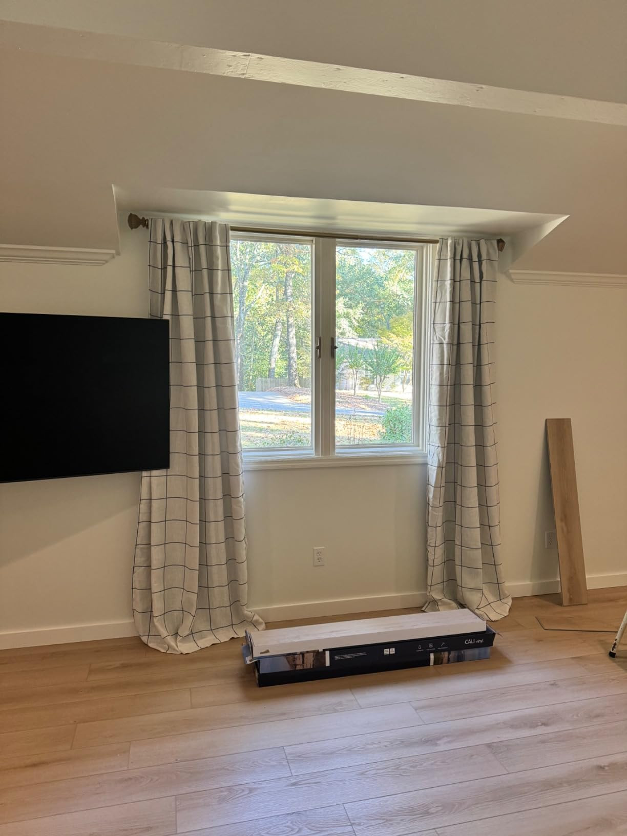 Elrene Home Fashions Brighton Windowpane Plaid Blackout Window Curtain, Living Room and Bedroom D... | Amazon (US)