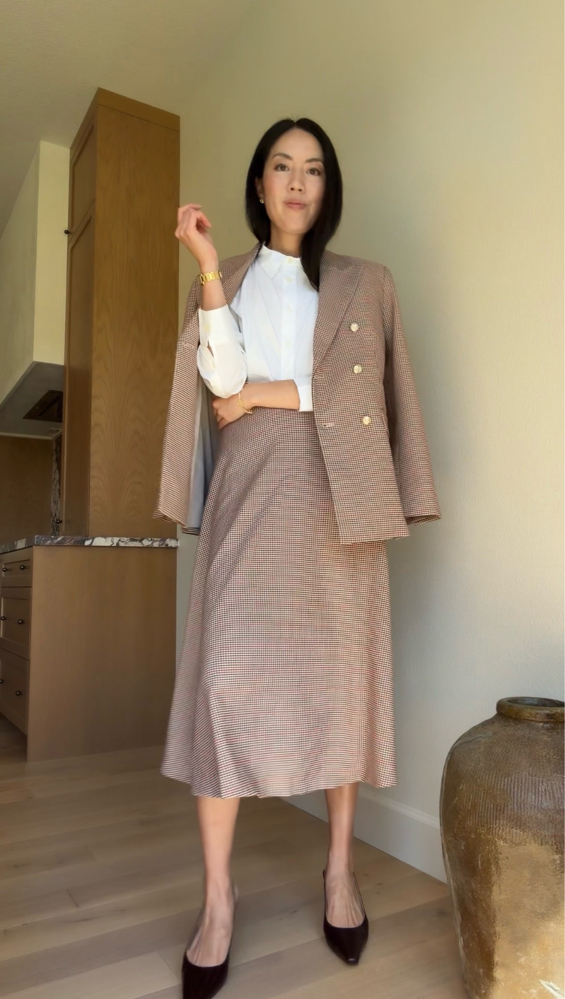 Buttoning shirts all the way up: it’s fresh and feels interesting after many years leaving the top buttons undone.

#OOTD
#salealert
#classicstyle
#modernworkwear
#AnnTaylor

#LTKootd #LTKgrwm #LTKSeasonal