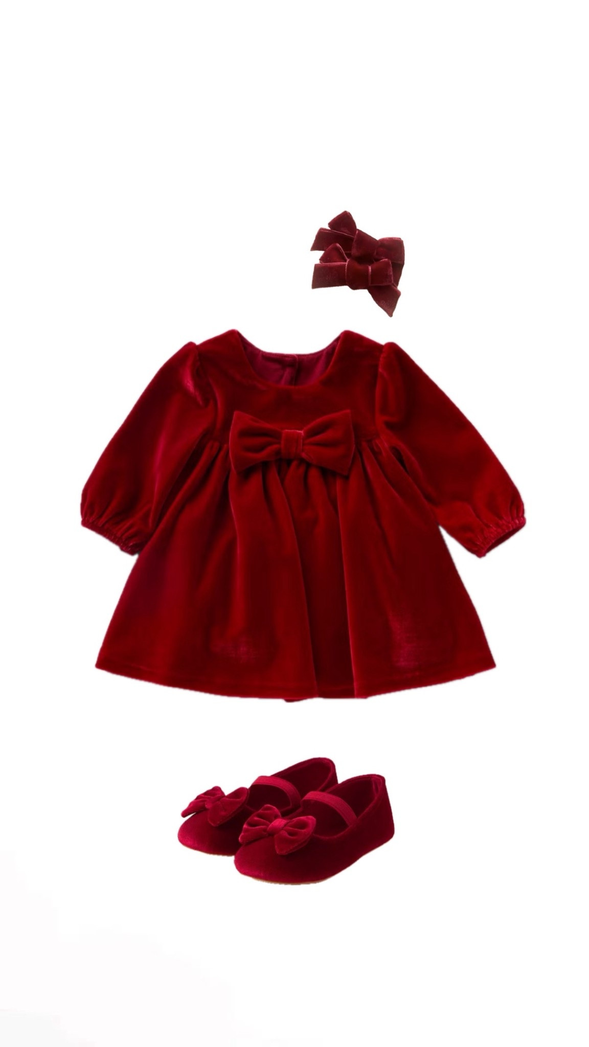 the perfect red traditional Christmas outfit for your mini🎄❤️