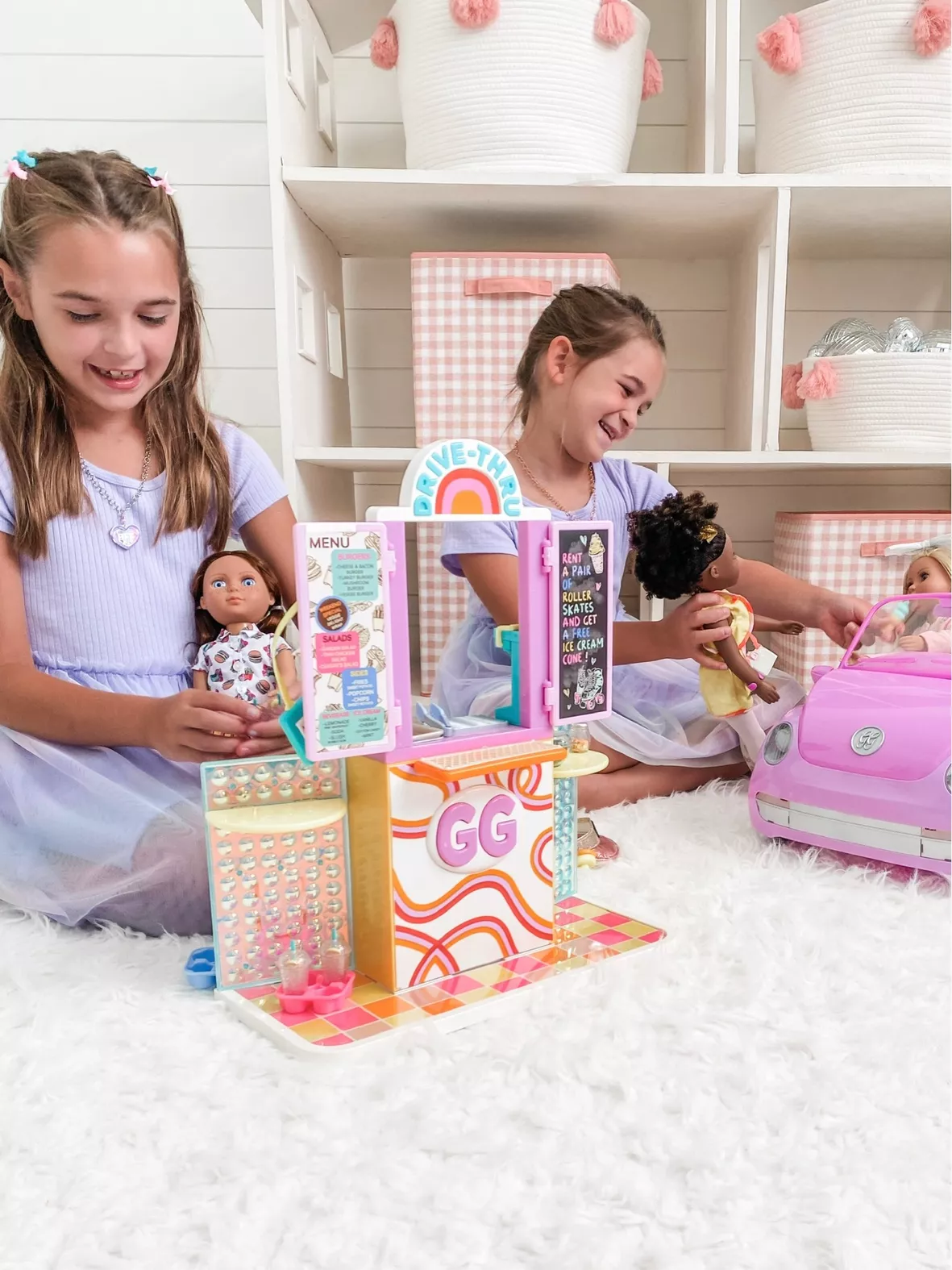Glitter Girls Caravan Home Dollhouse & Furniture Playset for 14 Dolls