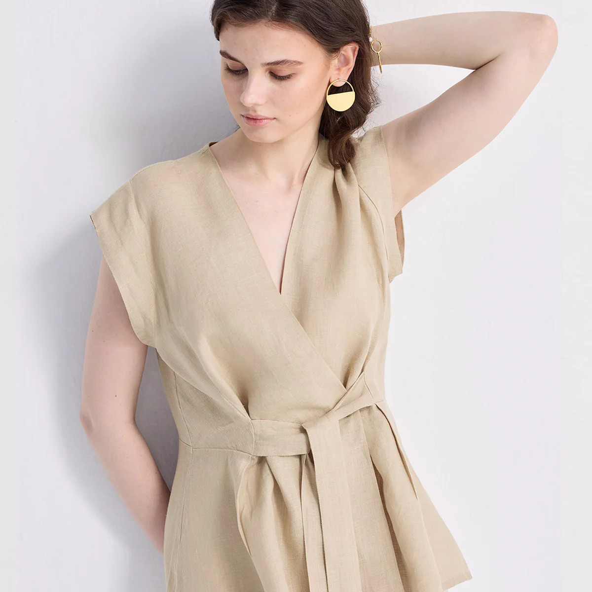 Power Moves Short Sleeve Top in Neutral Beige | Reistor
