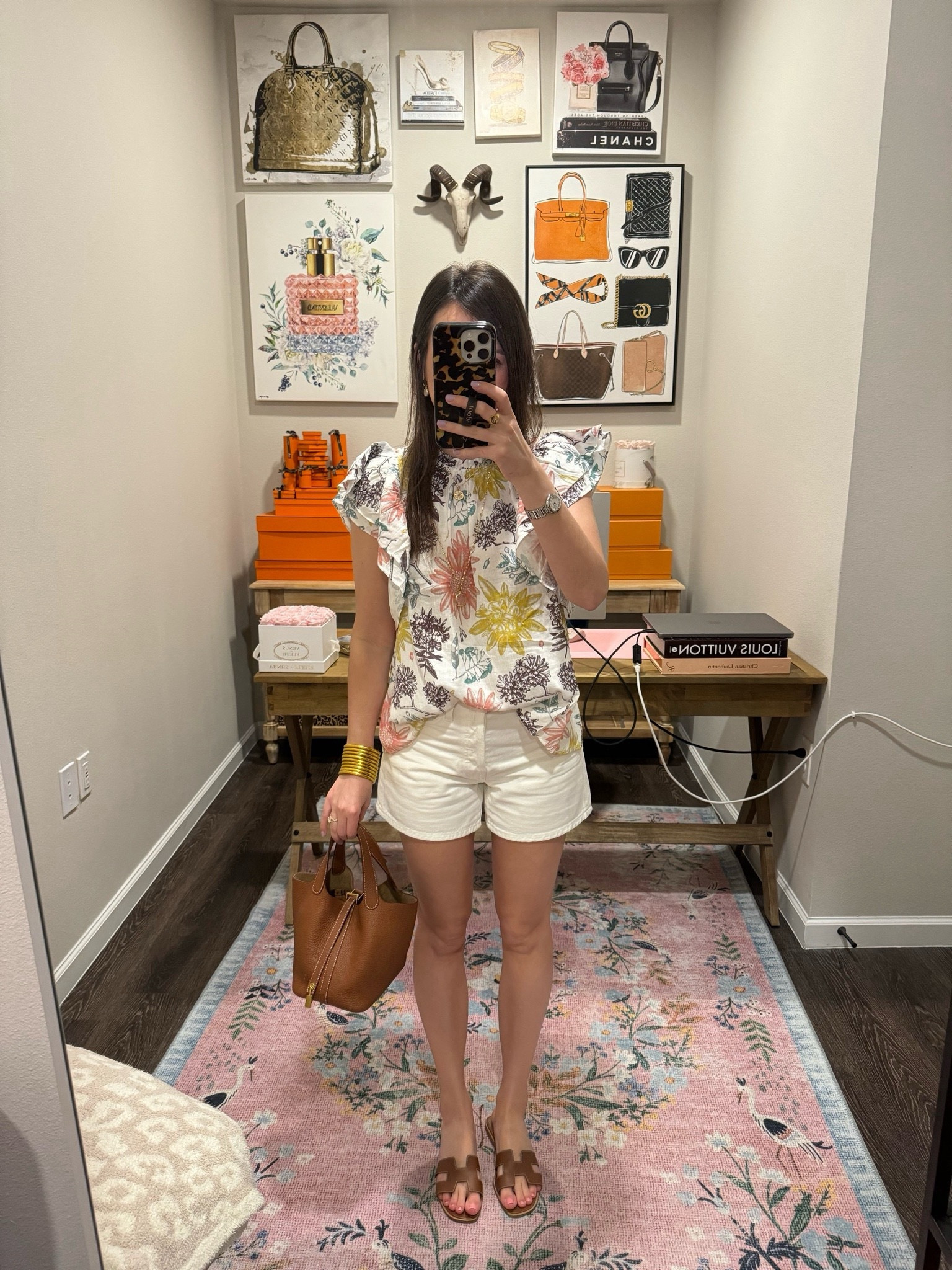 Red dress boutique blouse with agolde shorts



#LTKSeasonal #LTKstyletip #LTKfindsunder100