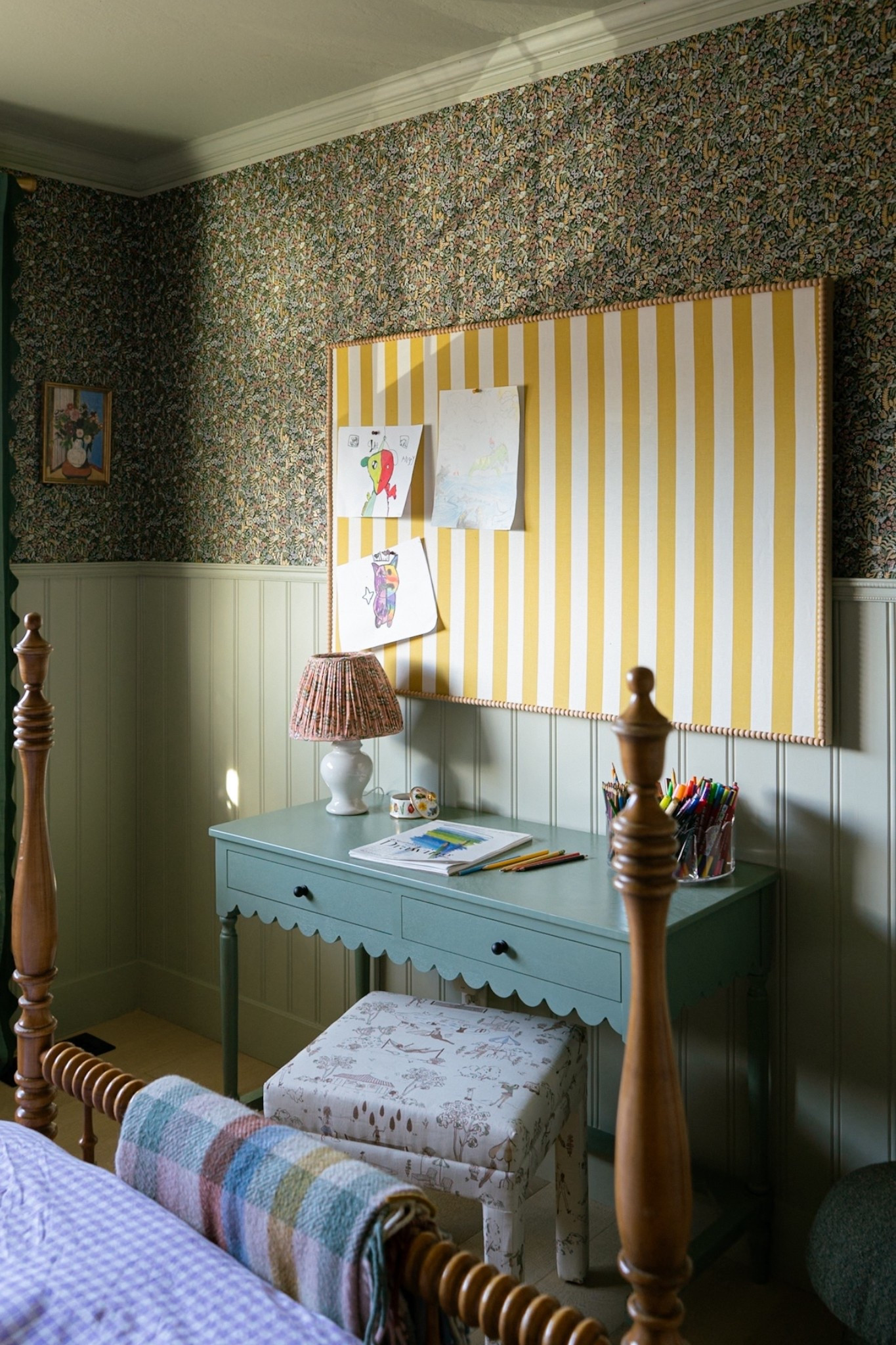 The cutest scalloped desk on sale today! 