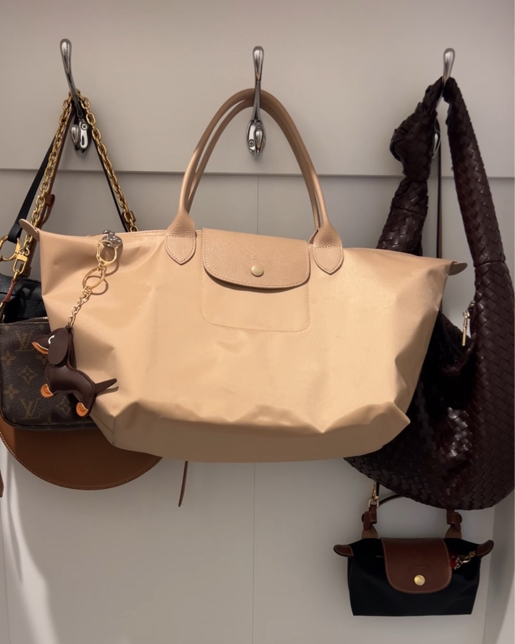 My current bag rotation 🖤👜