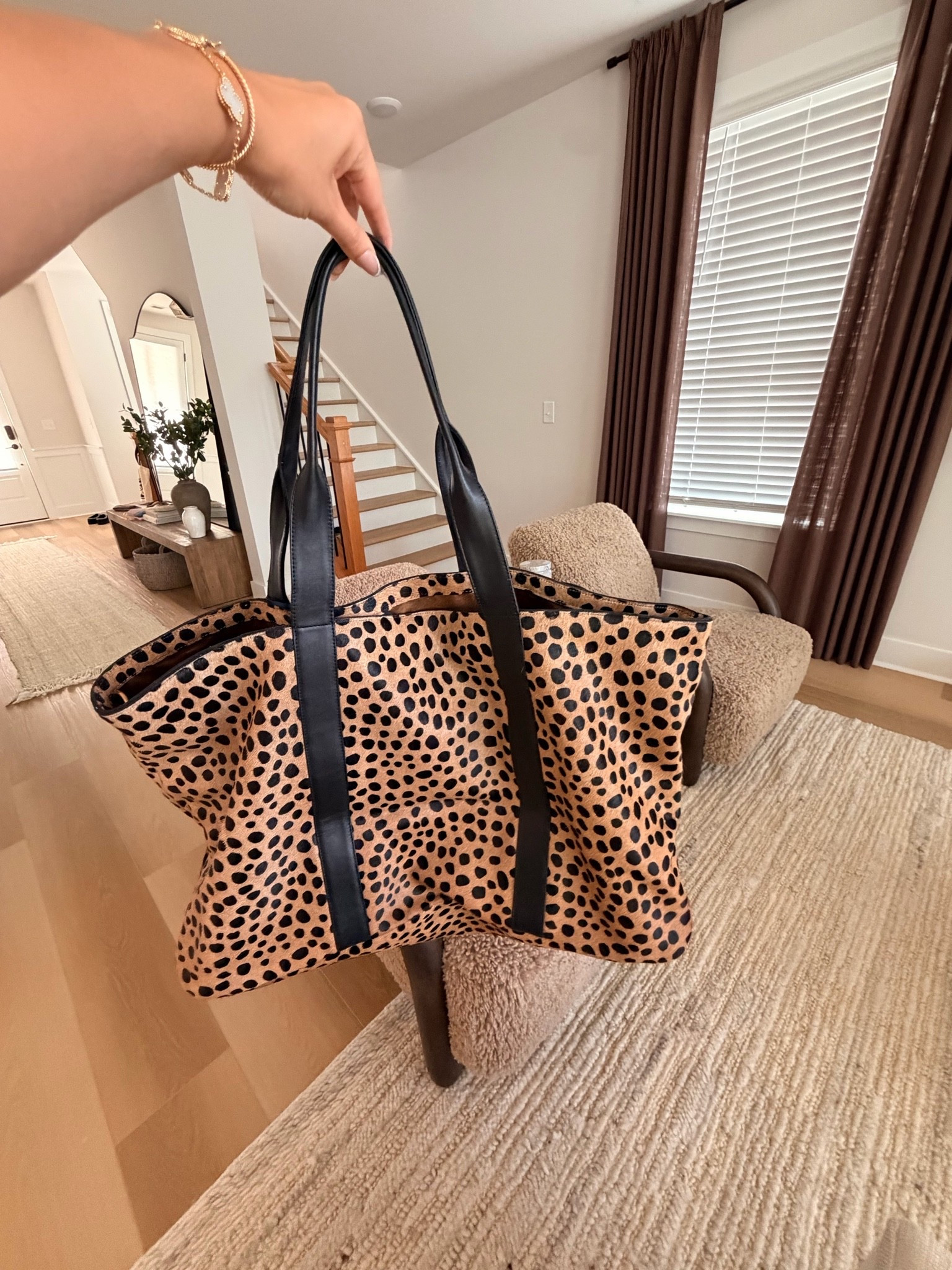 The cutest GIANT tote bag 🐆