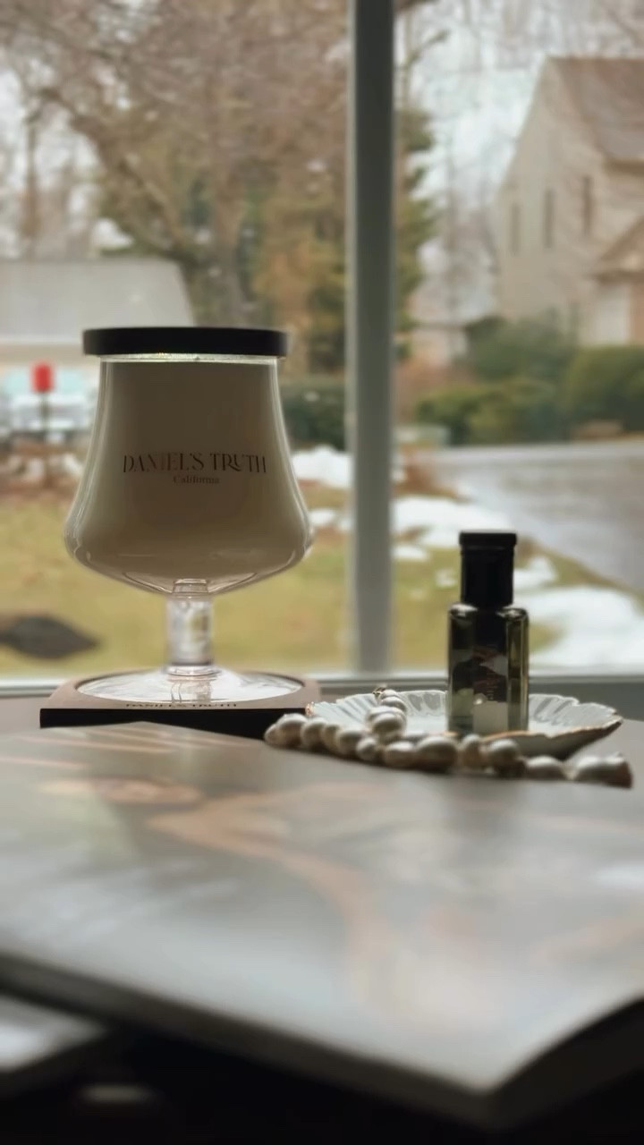 Not just a fragrance- it’s an experience. Pure essential oil that lasts all day.

What’s your favorite way to create a luxurious vibe?

@danielstruth_us 

#DanielsTruth #LuxuryPerfume #EssentialOilPerfume #TikTokPerfume #OilPerfume #OakBarrelPerfume #Bombshell #Danielstruthbombshell