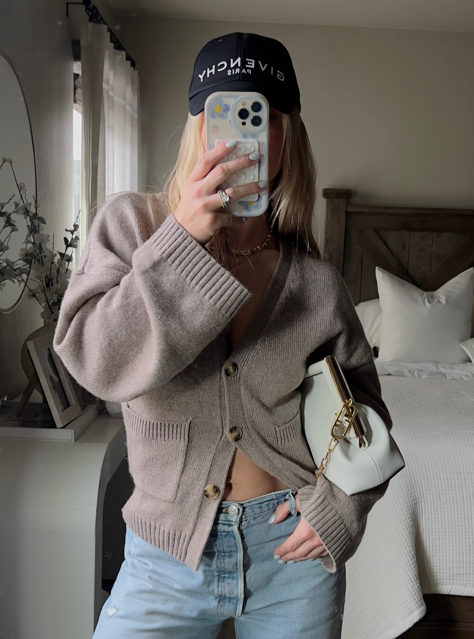 casual lunch date 💌
bag is Fendi 

#LTKitbag #LTKstyletip #LTKGiftGuide