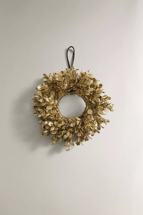 SHINY CHRISTMAS WREATH DECORATION | Zara US
