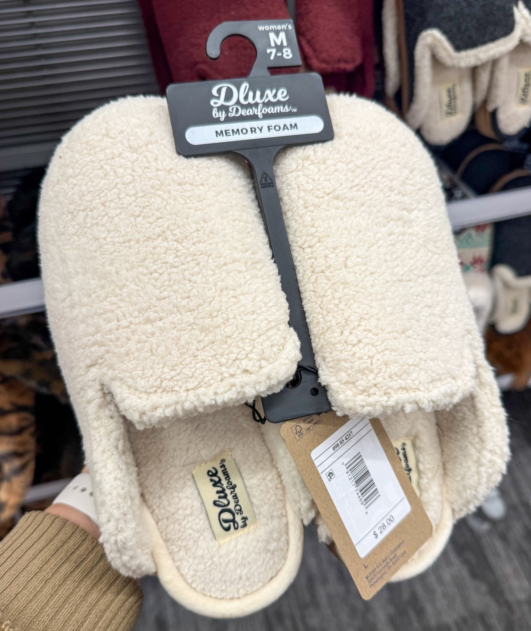 Cozy Dearfoam slippers 

#LTKFindsUnder50 #LTKGiftGuide #LTKFindsUnder100