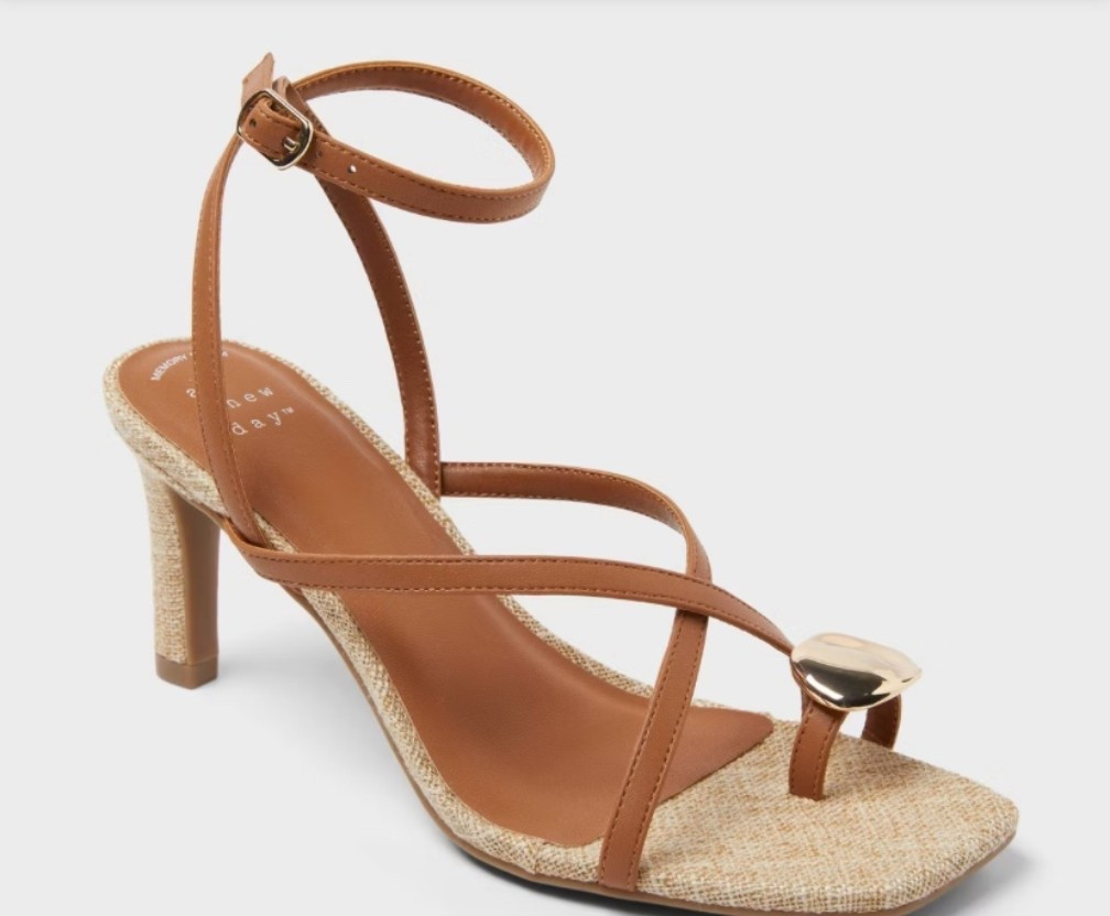 Heels On Sale! $24 Now!

#LTKOver40 #LTKFindsUnder50 #LTKSaleAlert