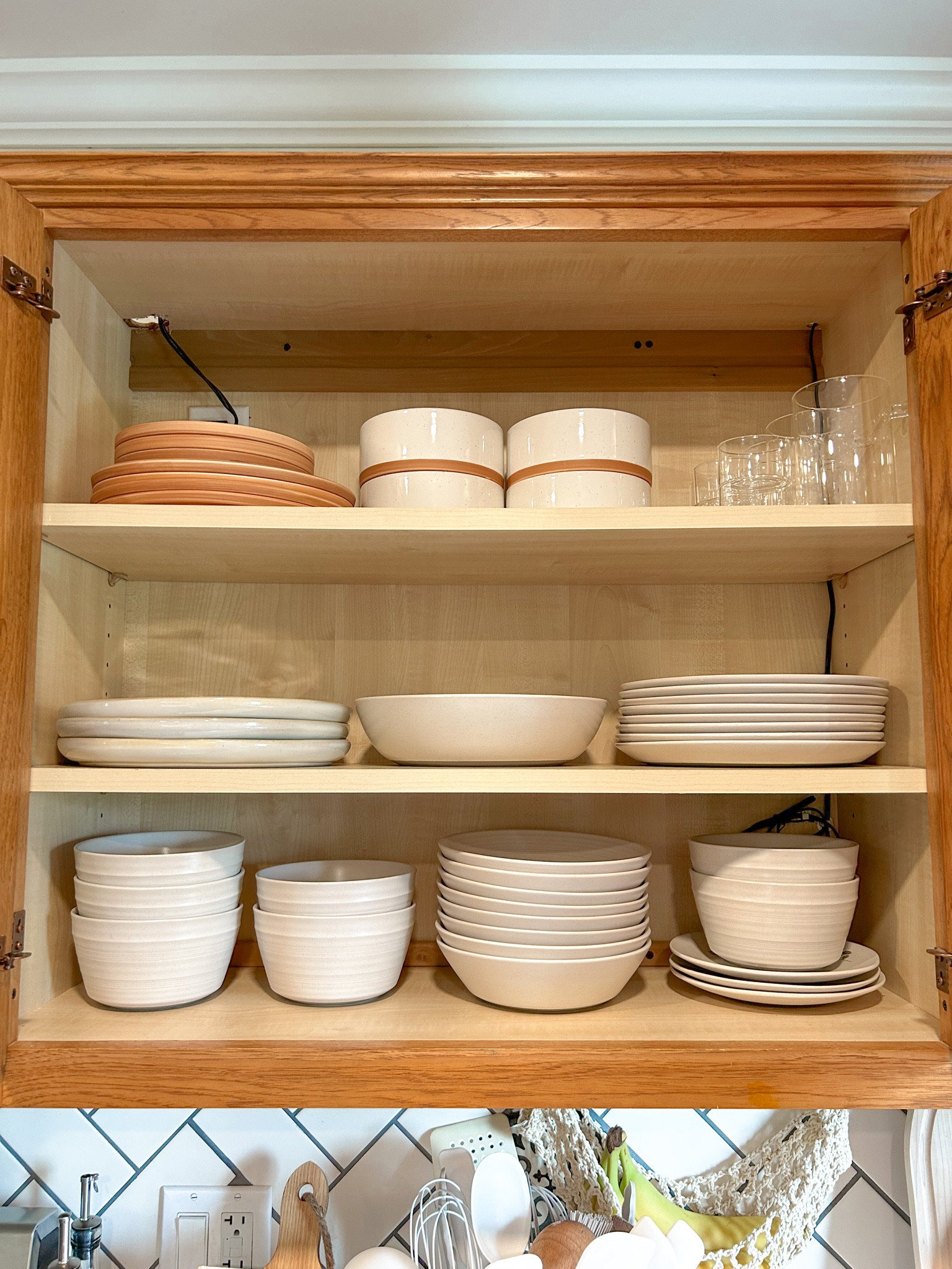 Our dinnerware exact links! 

#LTKhome