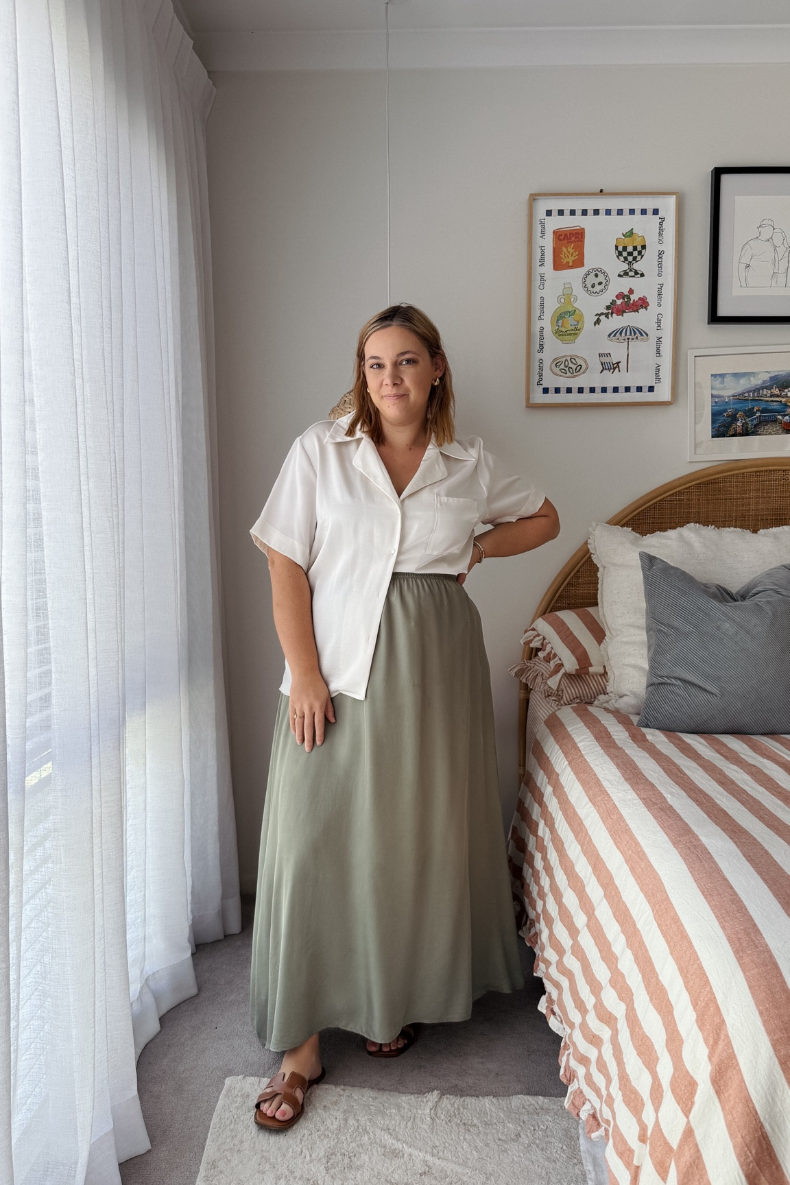 A simple summer outfit

Skirt - VRG GRL size 16
Top - feather and noise
Shoes - Billini 

#LTKaustralia #LTKsummer #LTKmidsize