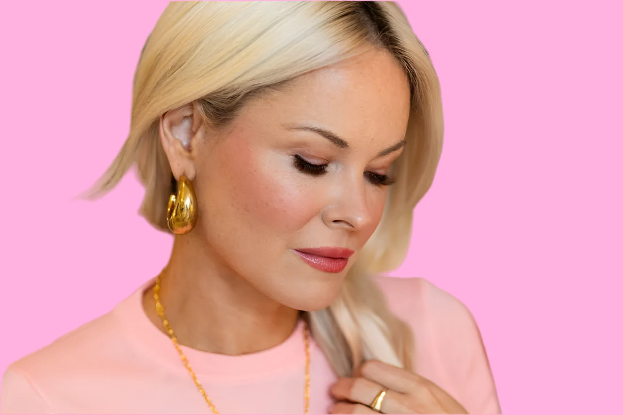 Nessa Hoop | Teggy French