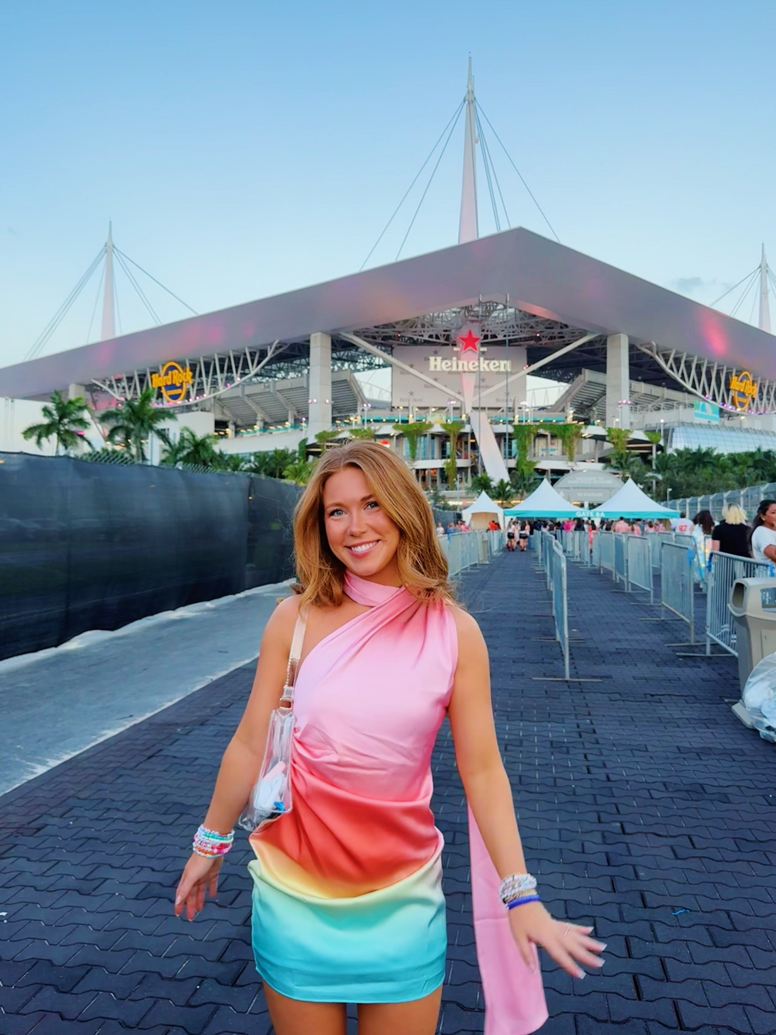 wearing an XS (definitely runs a little big) 

#LTKHoliday #LTKSaleAlert #LTKSeasonal