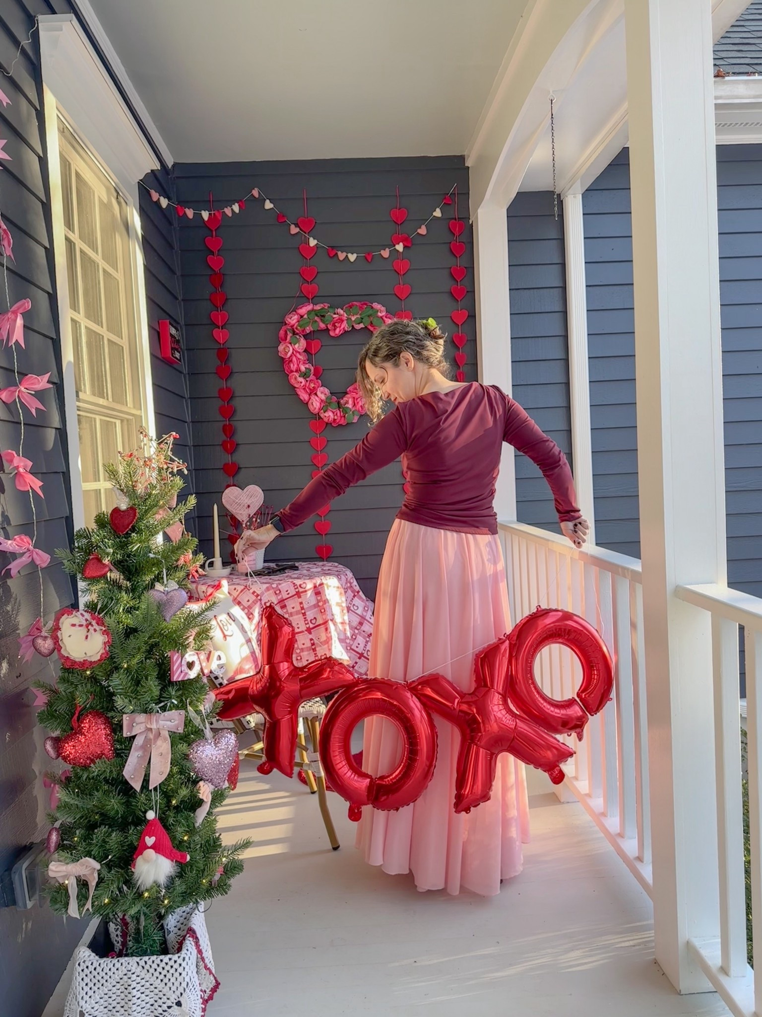 Valentine porch done! ❤️🩷
Valentine’s Day decor/ Valentines outfit


#LTKSeasonal #LTKHome #LTKOver40