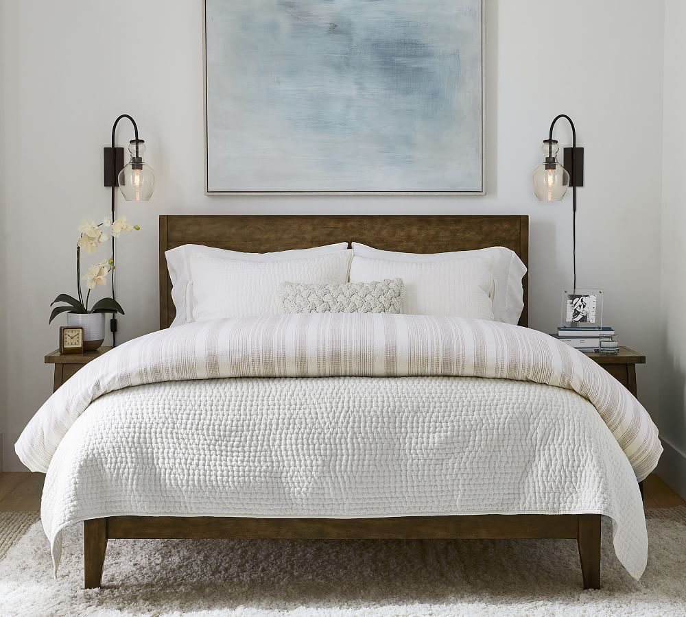Mateo Platform Bed | Pottery Barn (US)