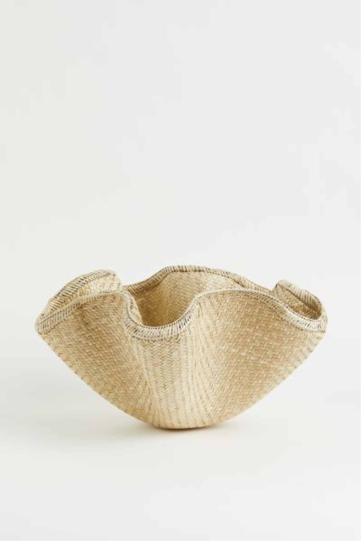 Wavy scalloped woven basket home decor followthefind 

#LTKhome #LTKunder100