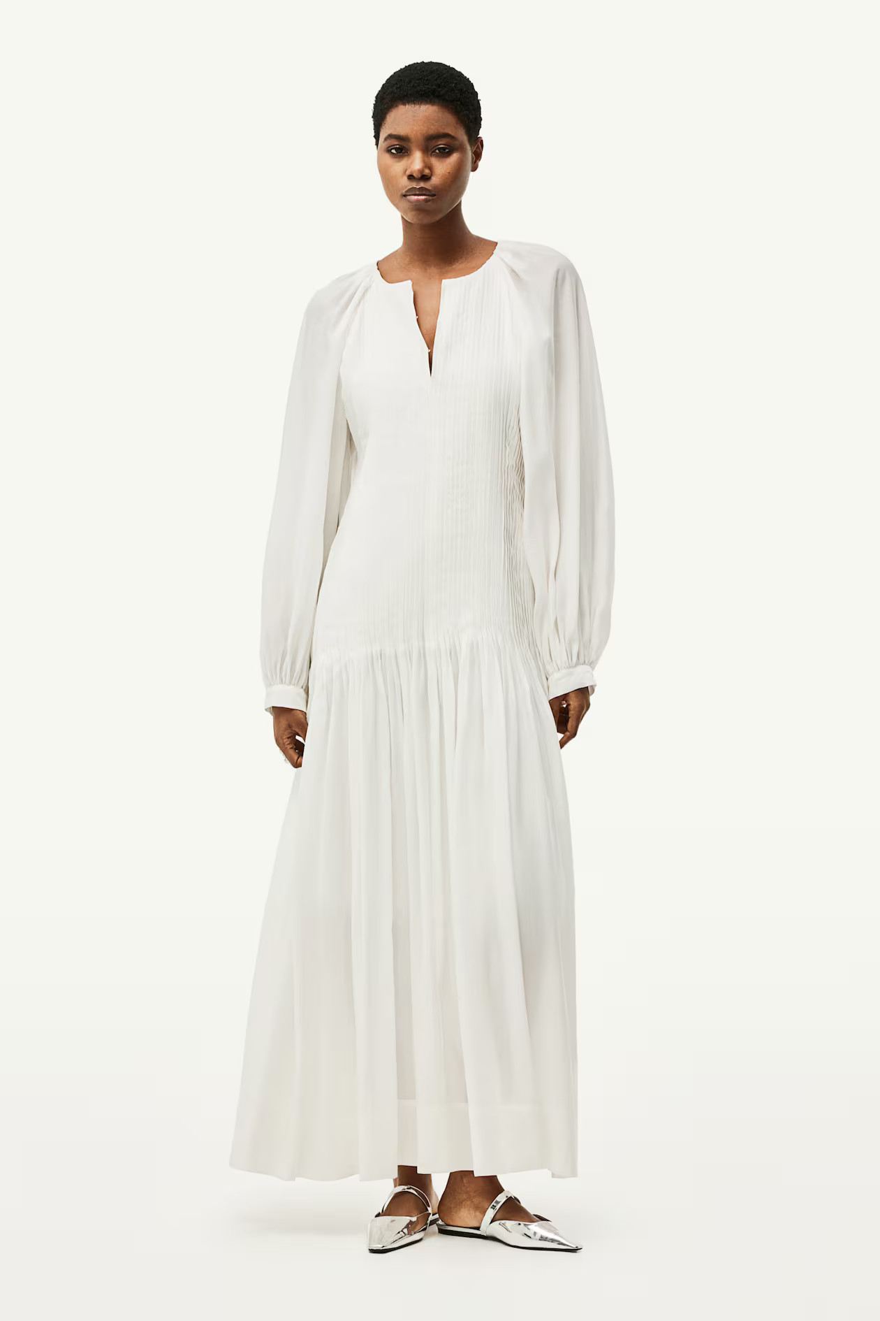 Maxikleid mit Biesen - Weiß - Ladies | H&M AT | H&M (DE, AT, CH, NL, FI)