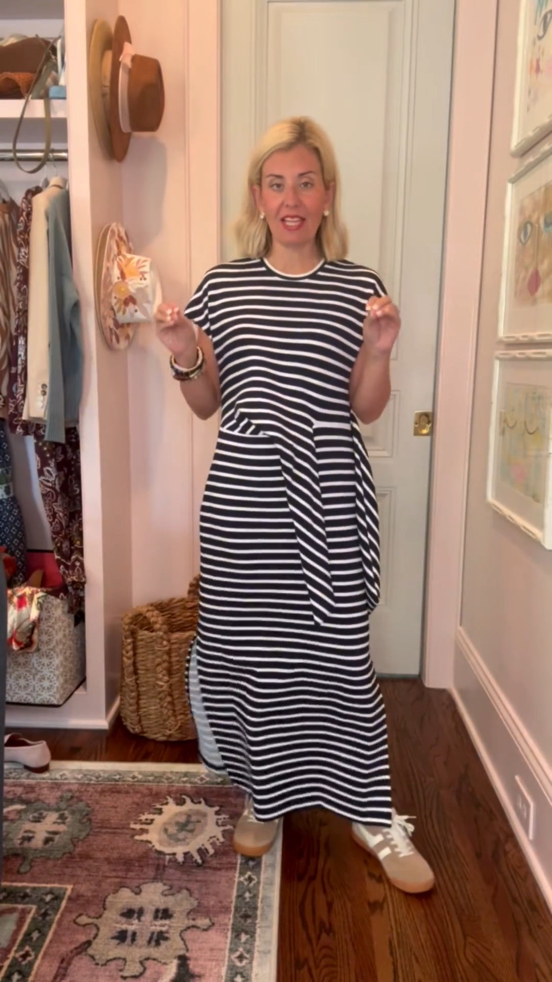 A throw on and go easy peasy dress! 

Small dress (on sale)
8 sneakers 
Yes bag 

Loopy - use code mixandmatchmadness
Allie + Bess - Catherine20

#LTKdayinmylife #LTKootd #LTKmomlife