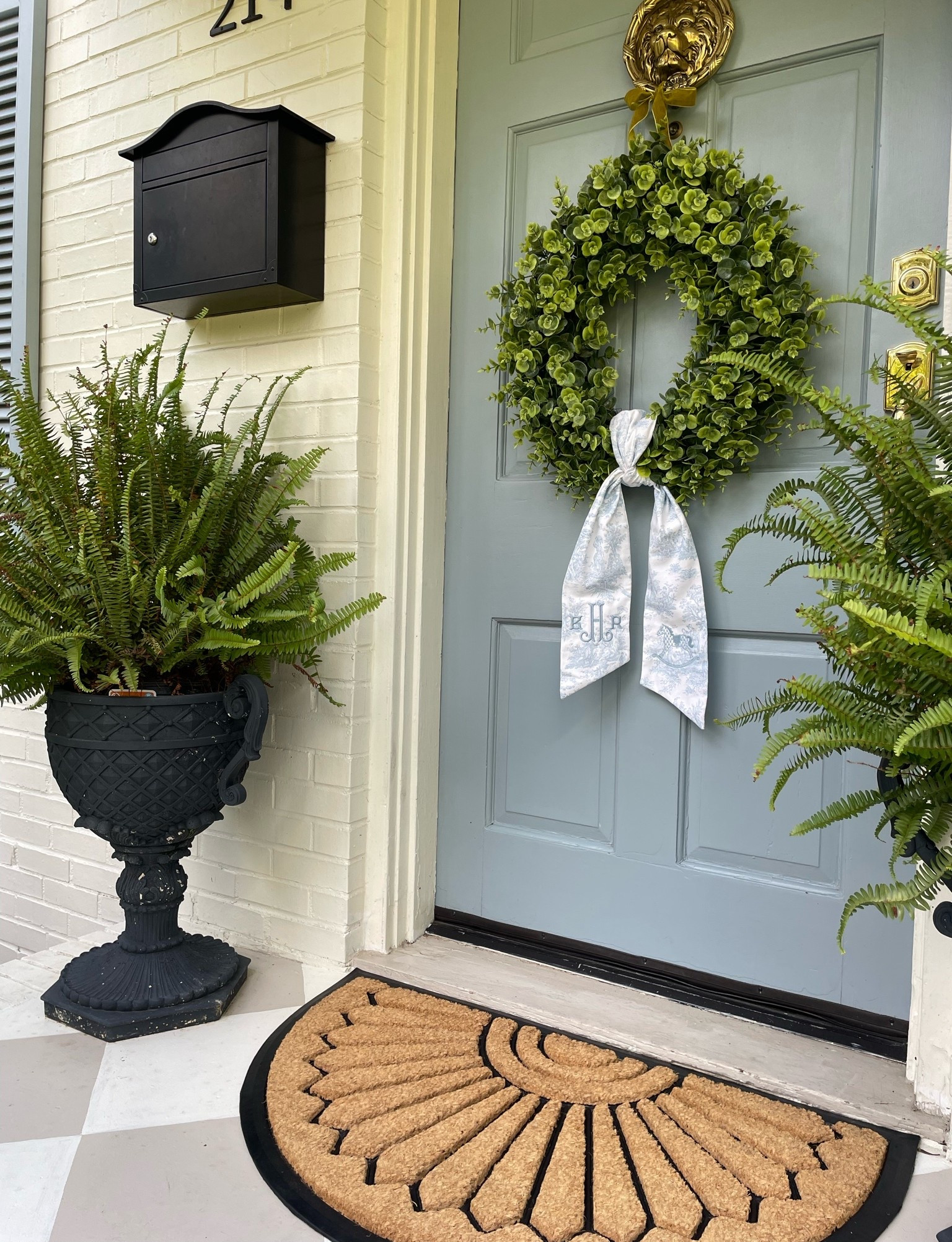 Summer front porch refresh!

#LTKHome #LTKSeasonal #LTKdayinmylife