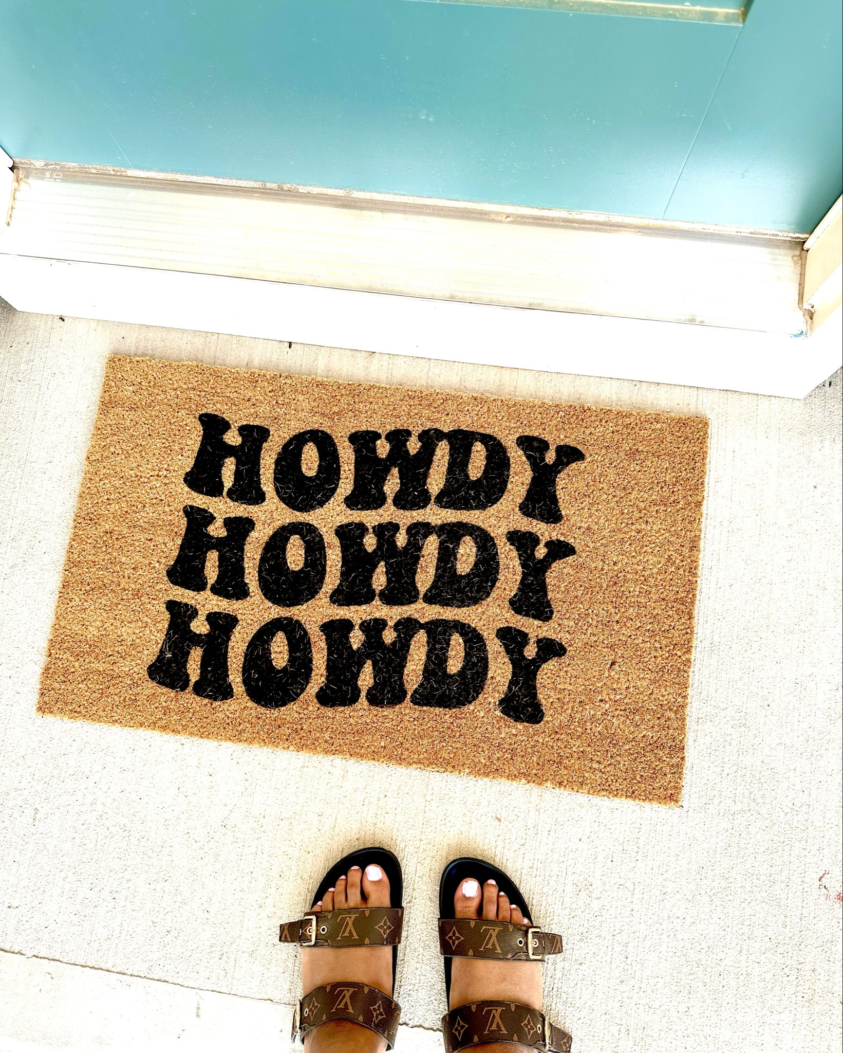 The cutest front door mat! 

#LTKSaleAlert #LTKdayinmylife #LTKHome