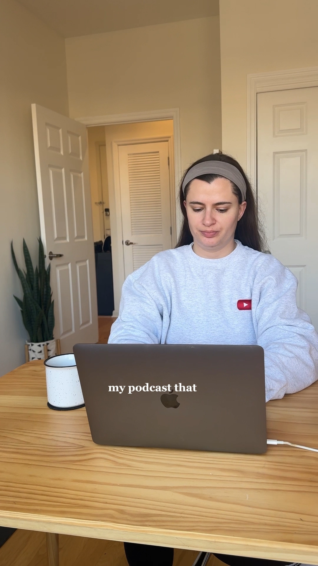 A very unaesthetic admin day as a content creator ✨🙈💕☕️ not every day requires full glam, so much of what ACTUALLY keeps my business running gets done in the background as a creator. 

On the agenda:
morning workout 🚴🏻‍♀️
long-form video editing 💻
posting new collab 📲
paid research study 📝
sheet pan dinner 🫑

If you’re a creator too, what do your admin days typically look like?

#LTKHome #LTKvlog #LTKFindsUnder100