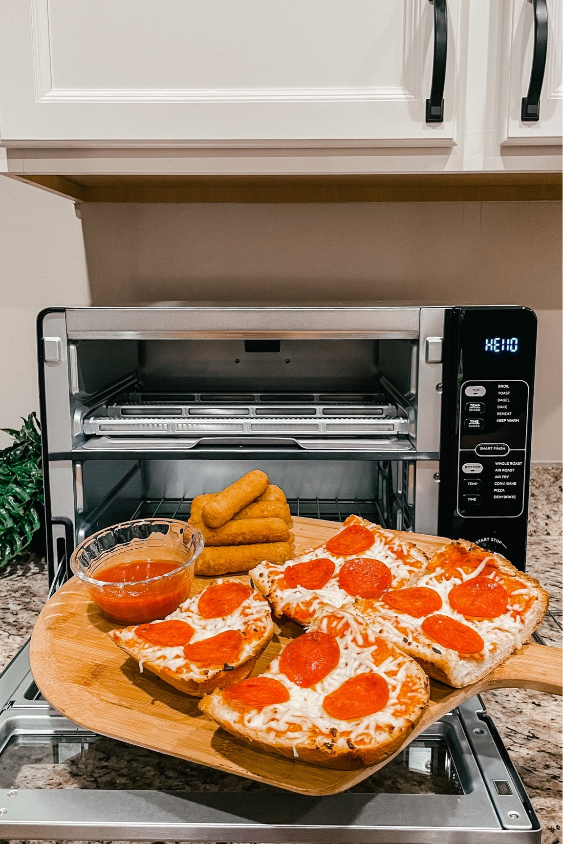 Ninja Pizza oven is perfect for the entire family. 

#pizzanight #familymeals #holidayfinds

#LTKfamily #LTKhome #LTKGiftGuide