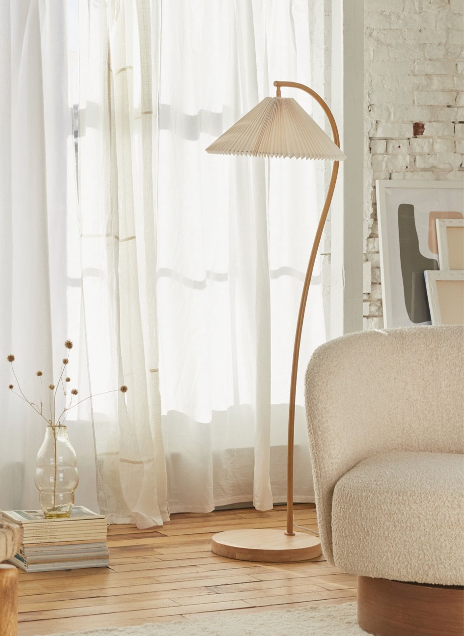 UO SALE - floor lamp

#LTKsalealert #LTKhome #LTKFind