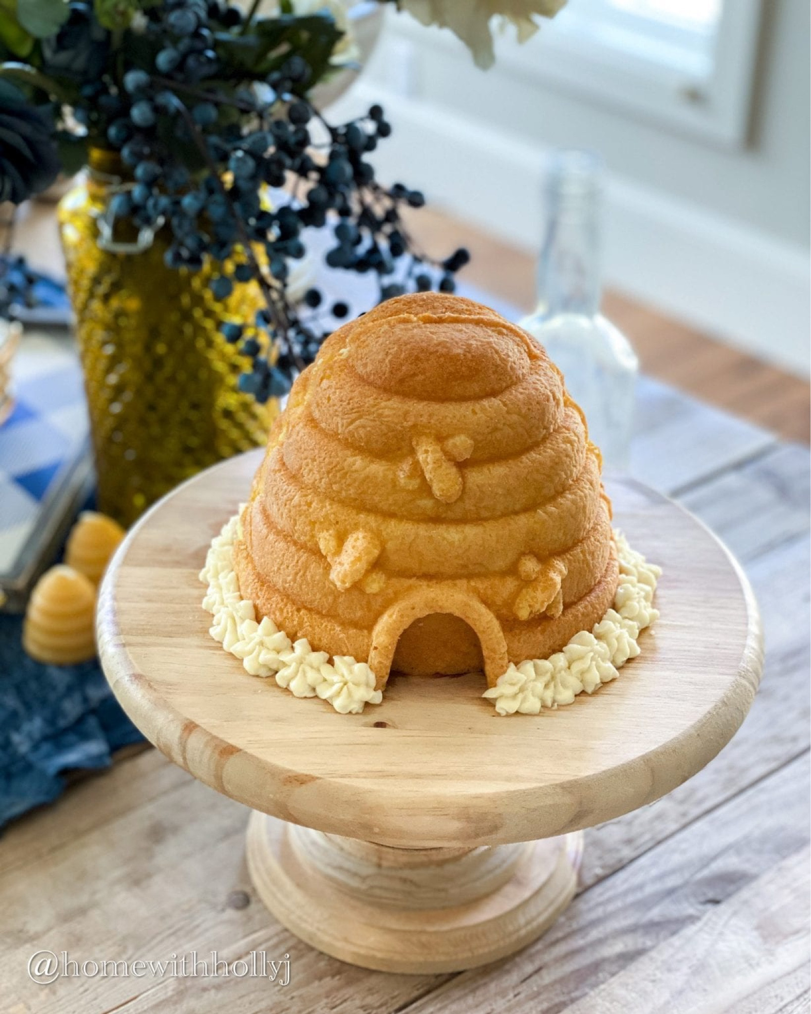 NORDIC WARE ノルディックウェアBeehive Cake Pan : Nordic