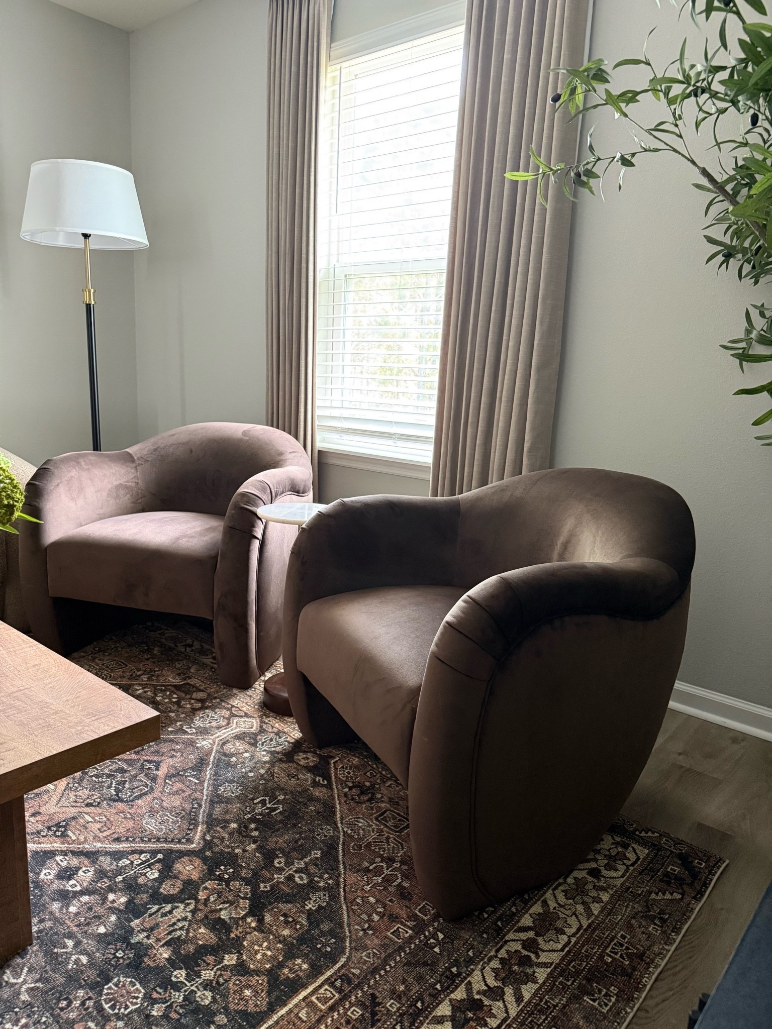 My favorite accent chairs have been restocked and are available in soo many colors!! 😍🥰

Brown chairs, accent chairs, living room

#LTKHome #LTKSaleAlert