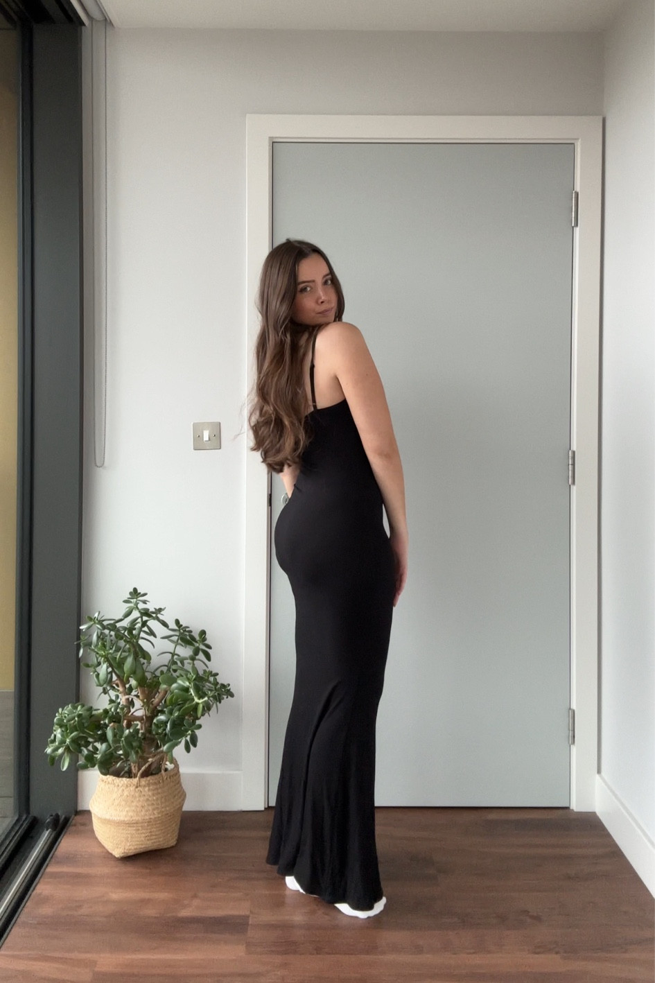 The most flattering dress🖤

#LTKmidsize #LTKSeasonal #LTKfindsunder100
