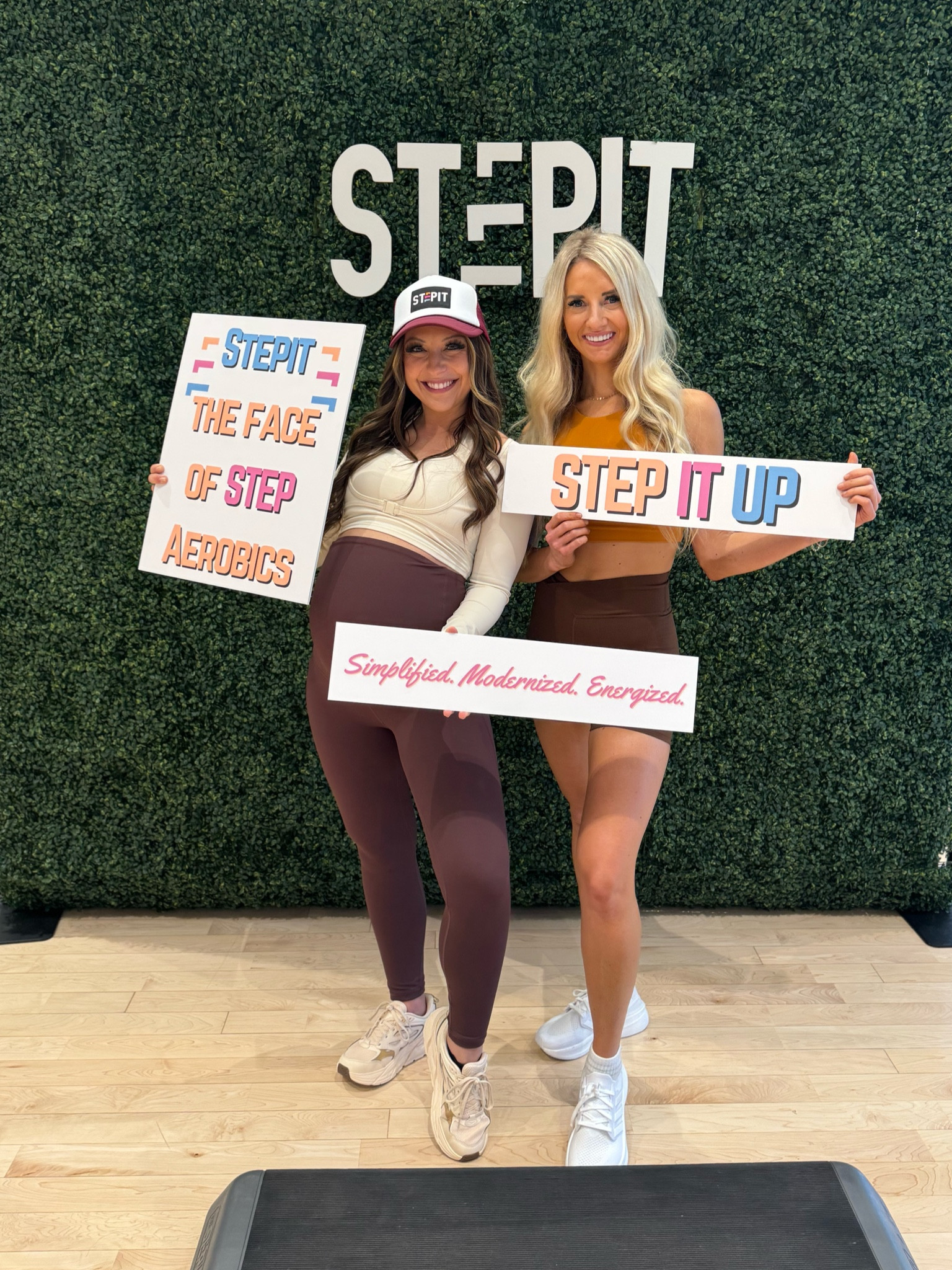 Cara Loren set coming in and giving me all of the November vibes🤎🤎

#caraloren #caralorenactive #workoutset #fitness 


#LTKGiftGuide #LTKHoliday #LTKFitness