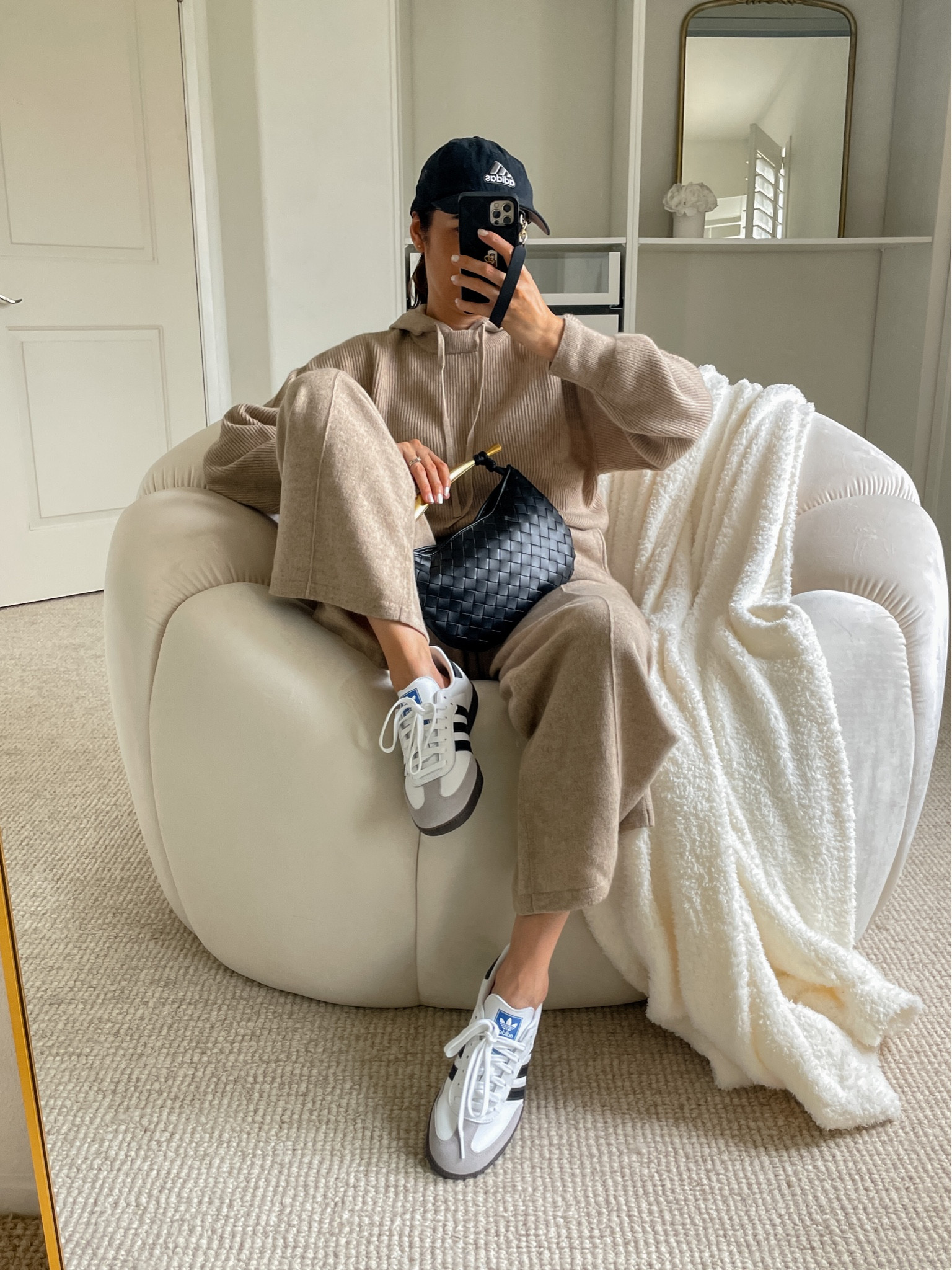 Back on stock!

How to wear adidas samba classic for women
Head over the blog for full blog post
Adidas white samba sneakers 
Adidas black samba sneakers 
How to wear adidas samba sneakers 
Adidas samba outfit ideas women
Adidas samba sizing 

#LTKunder100 #LTKshoecrush