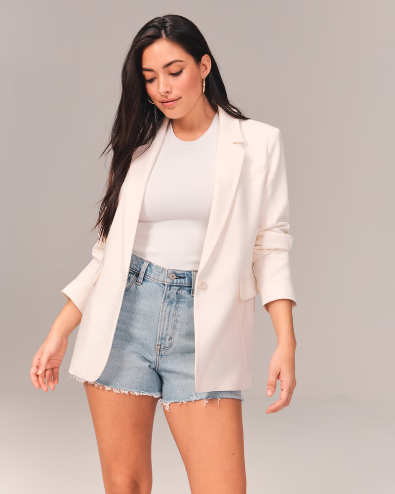 Curve Love 90s High Rise Cutoff Shorts | Abercrombie & Fitch (US)