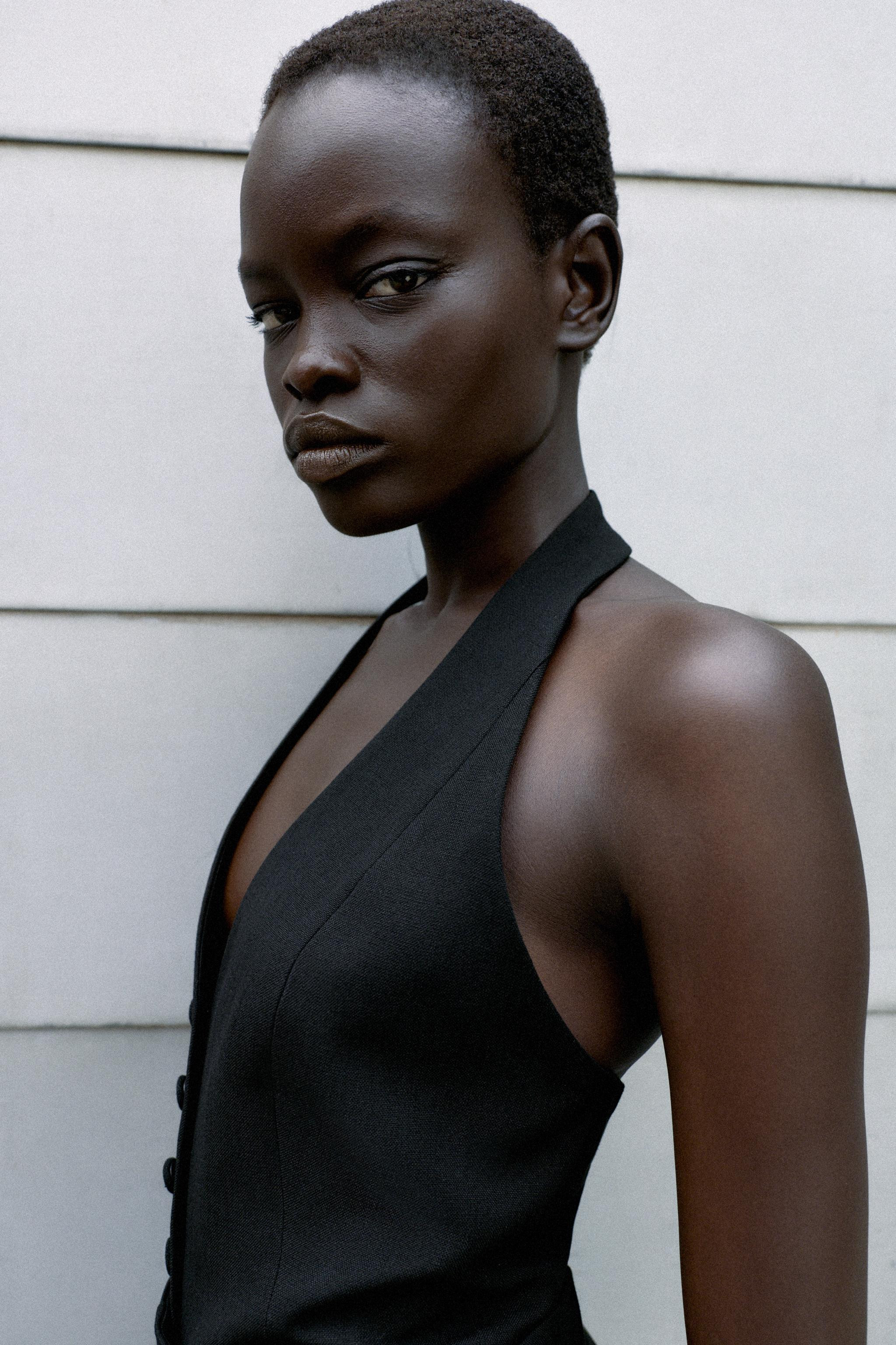 COVERED BUTTON HALTER VEST TOP | Zara US