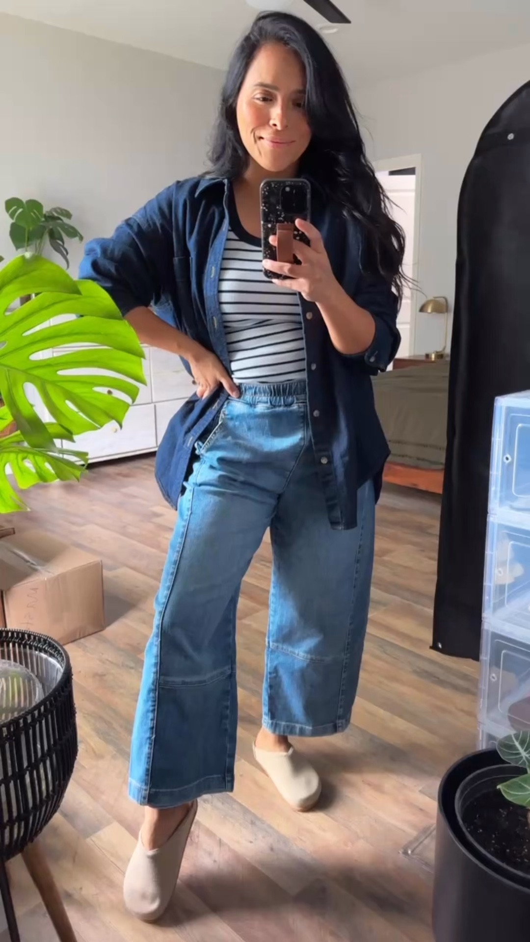 These jeans have been on my rotation because they’re SO comfortable and stylish! 

Meet Izzie, our pull-on rendition of the barrel pant trend, complete with a gently tapered leg, lightweight twill, and glowing reviews.

Izzie Relaxed Pull-On Barrel Jeans by Pilcro @Anthropologie 

Clogs @rothys 
Best denim shirt @Aritzia 
Tank @Aritzia 
Summer jeans 
Midsize style 
Mom outfit
Teacher outfit 
Barrel jeans outfit inspo

#LTKMidsize #LTKPetite #LTKOver40